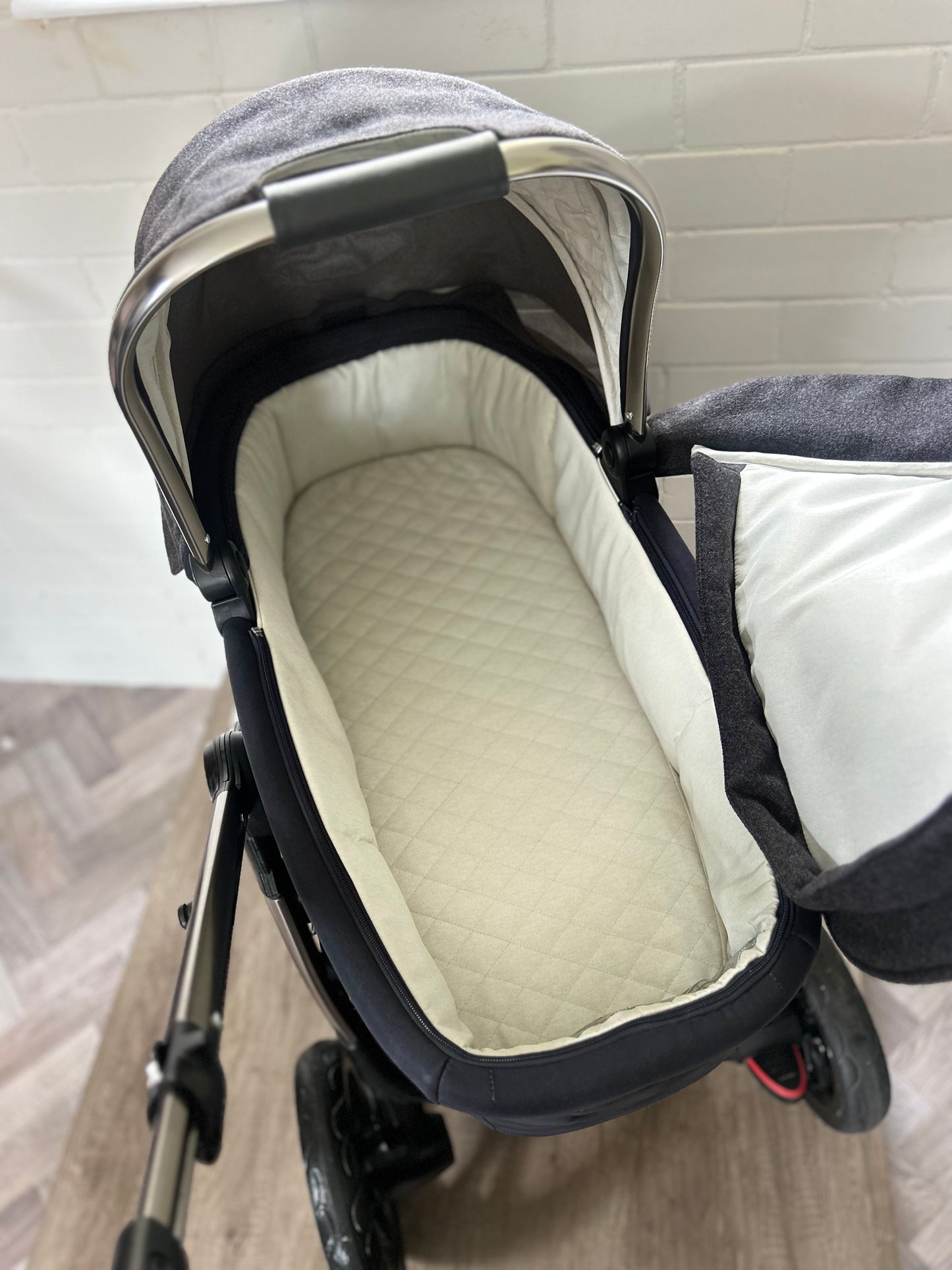 Mamas And Papas Ocarro Pushchair & Carrycot - Navy Classic