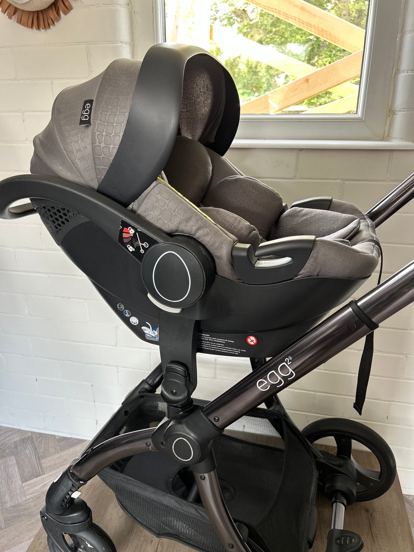 Egg2 - Jurassic Grey - 3 in 1 Travel System