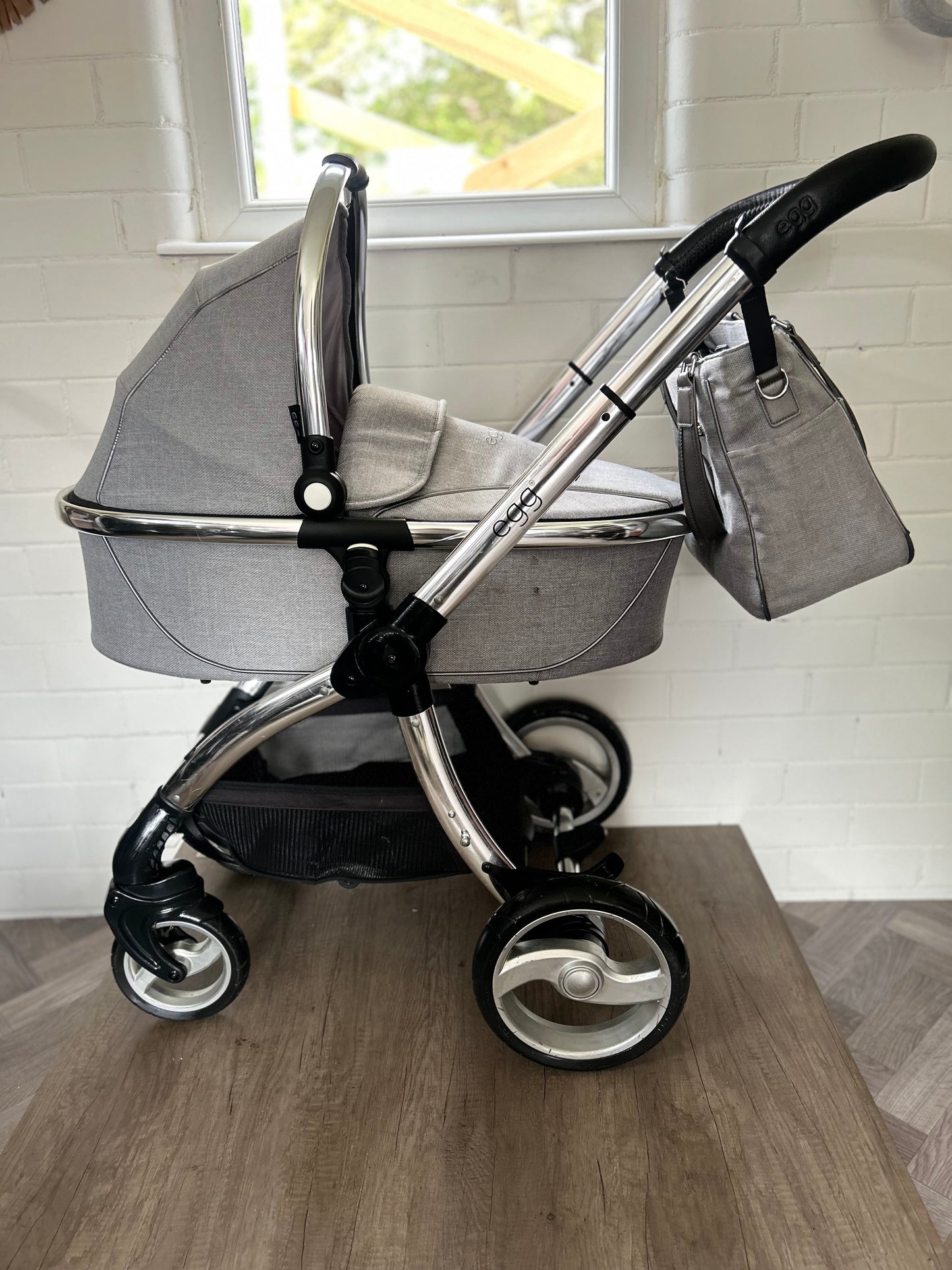 Egg Stroller 3 in 1 - Platinum