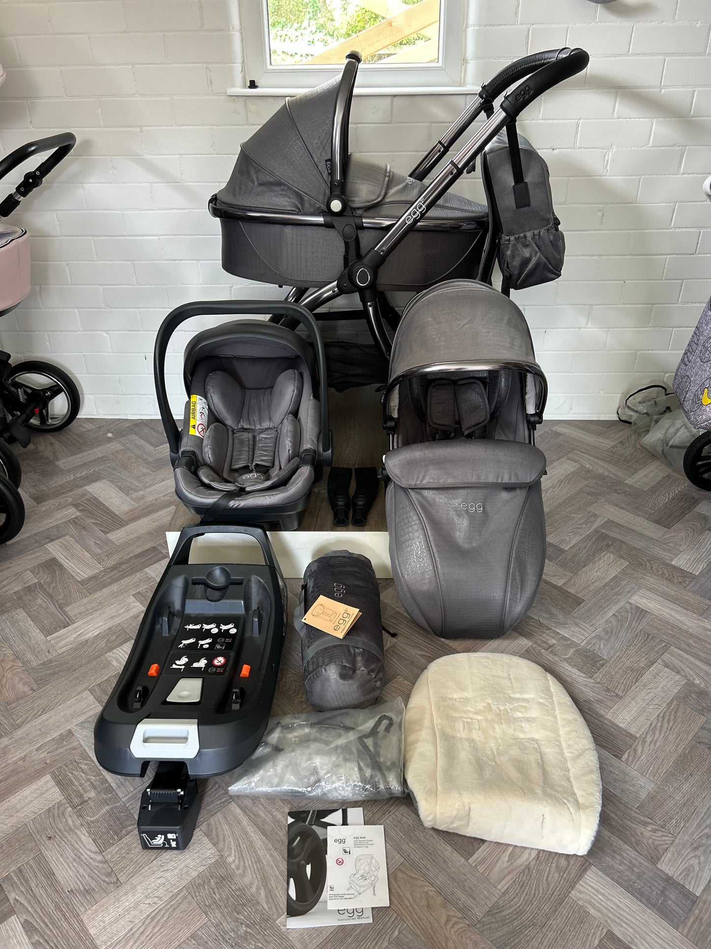 Egg2 - Jurassic Grey - 3 in 1 Travel System
