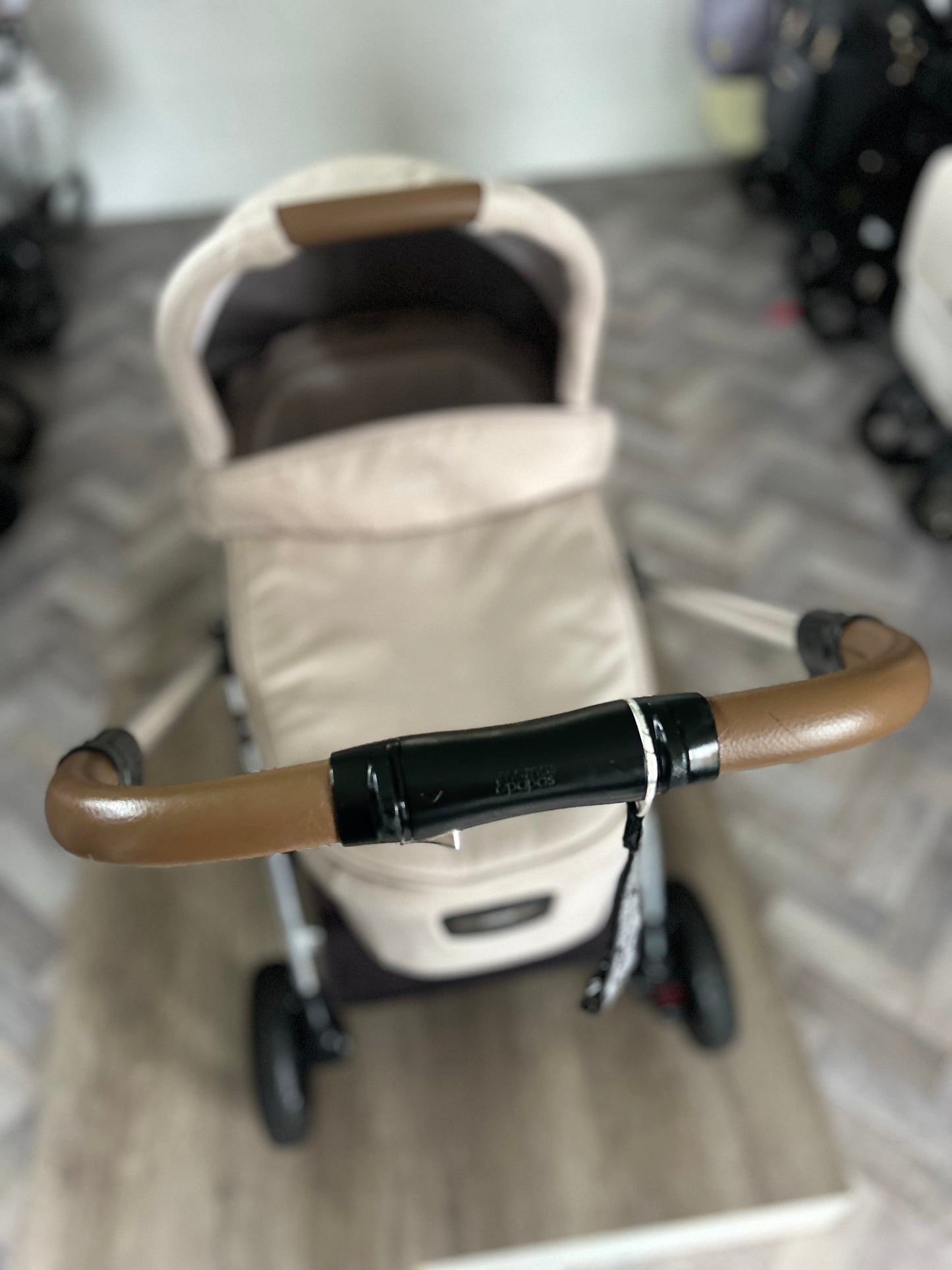 Mamas & Papas Flip XT3 Travel System - Biscuit