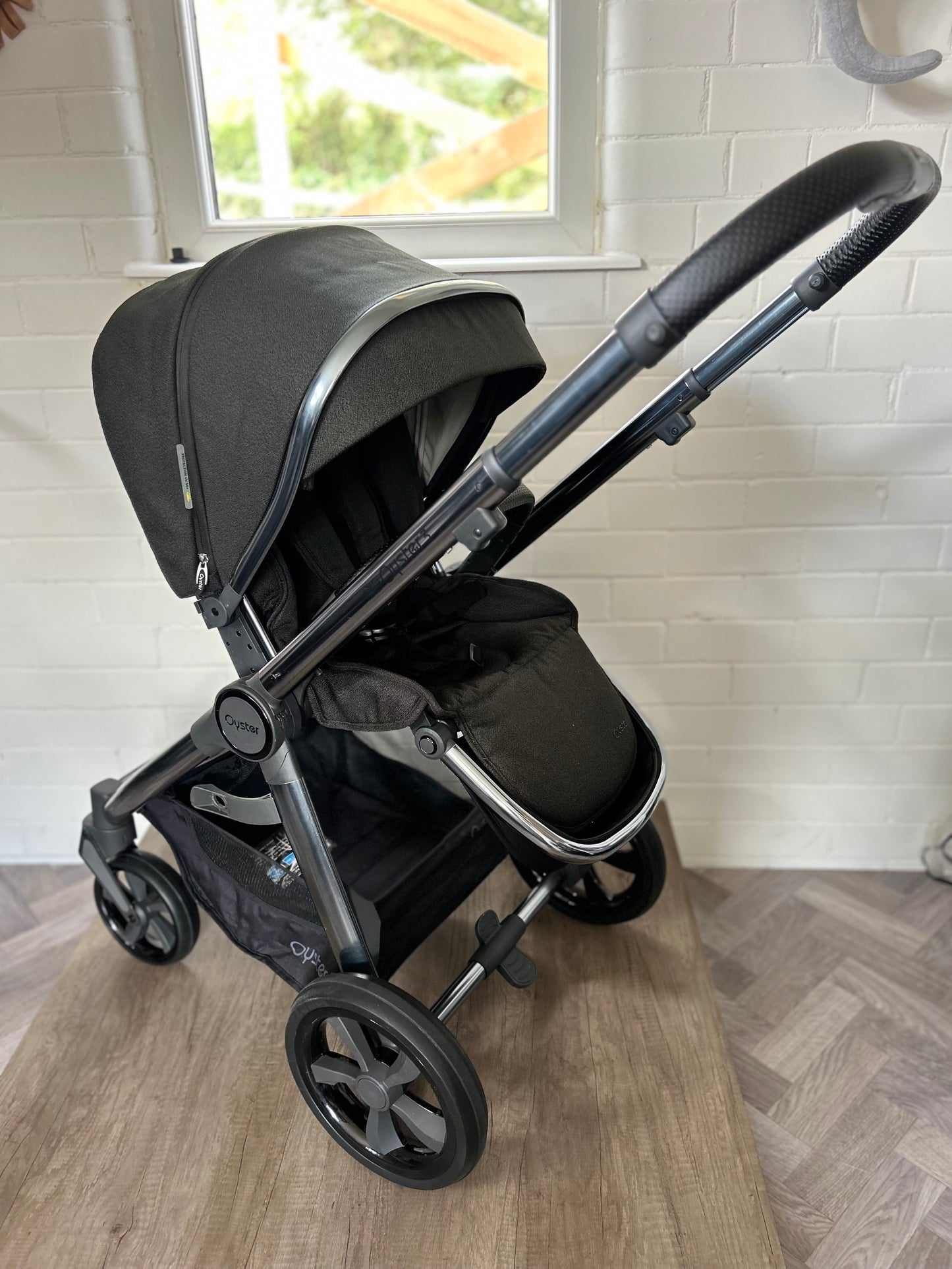 BabyStyle Oyster 3 - Black Olive - Full Travel System
