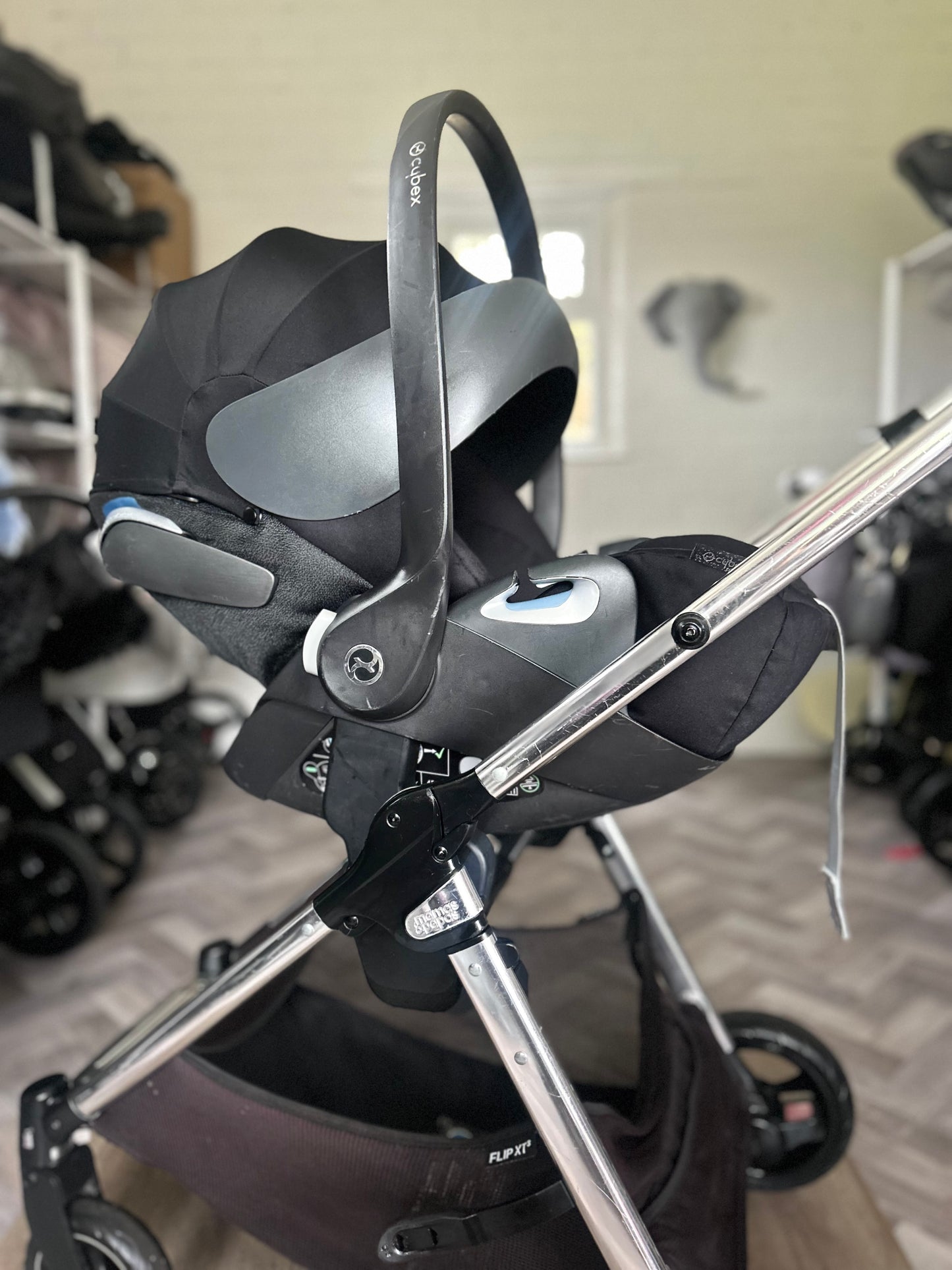 Mamas & Papas Flip XT3 Travel System - Biscuit
