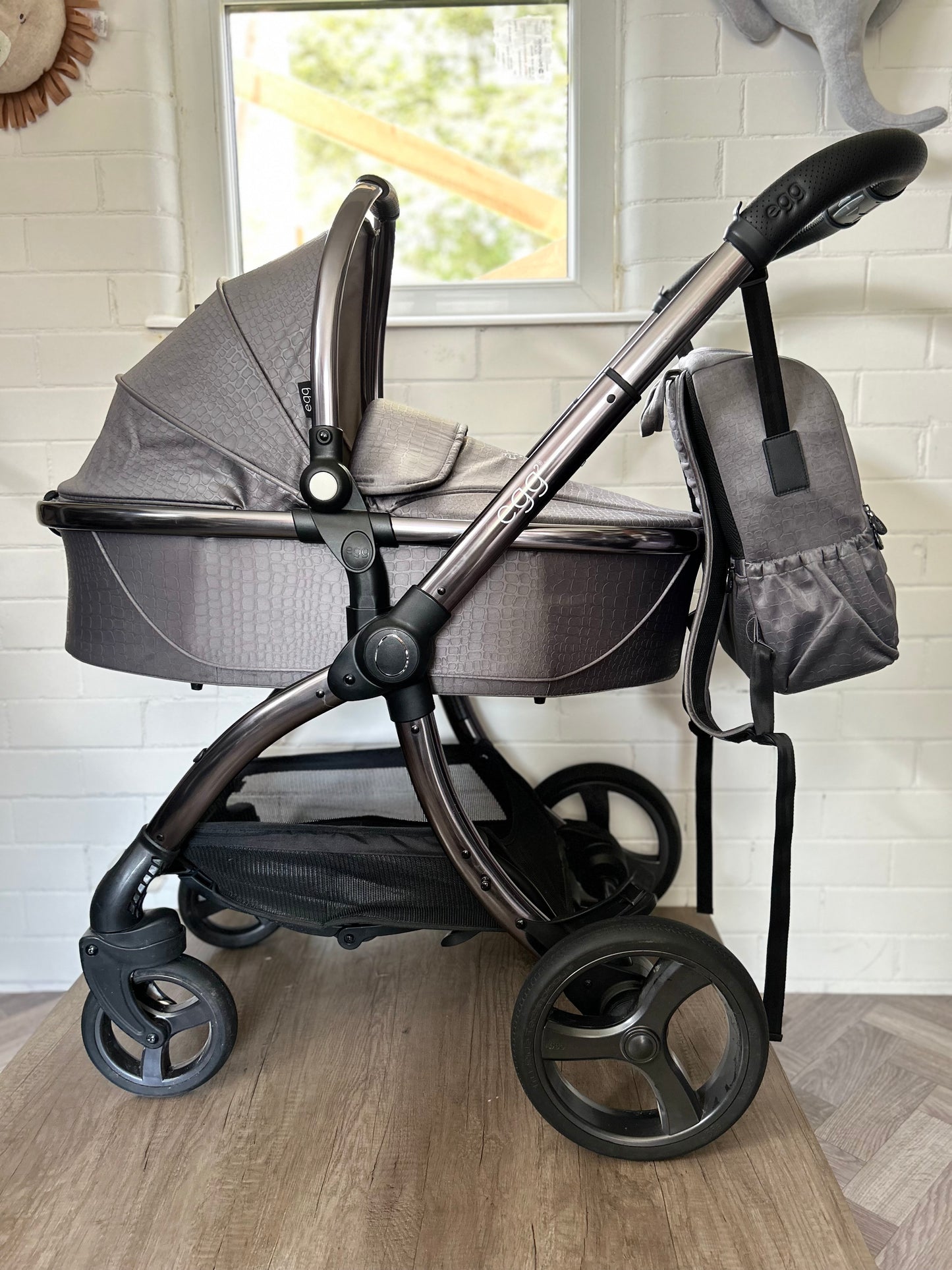 Egg2 - Jurassic Grey - 3 in 1 Travel System