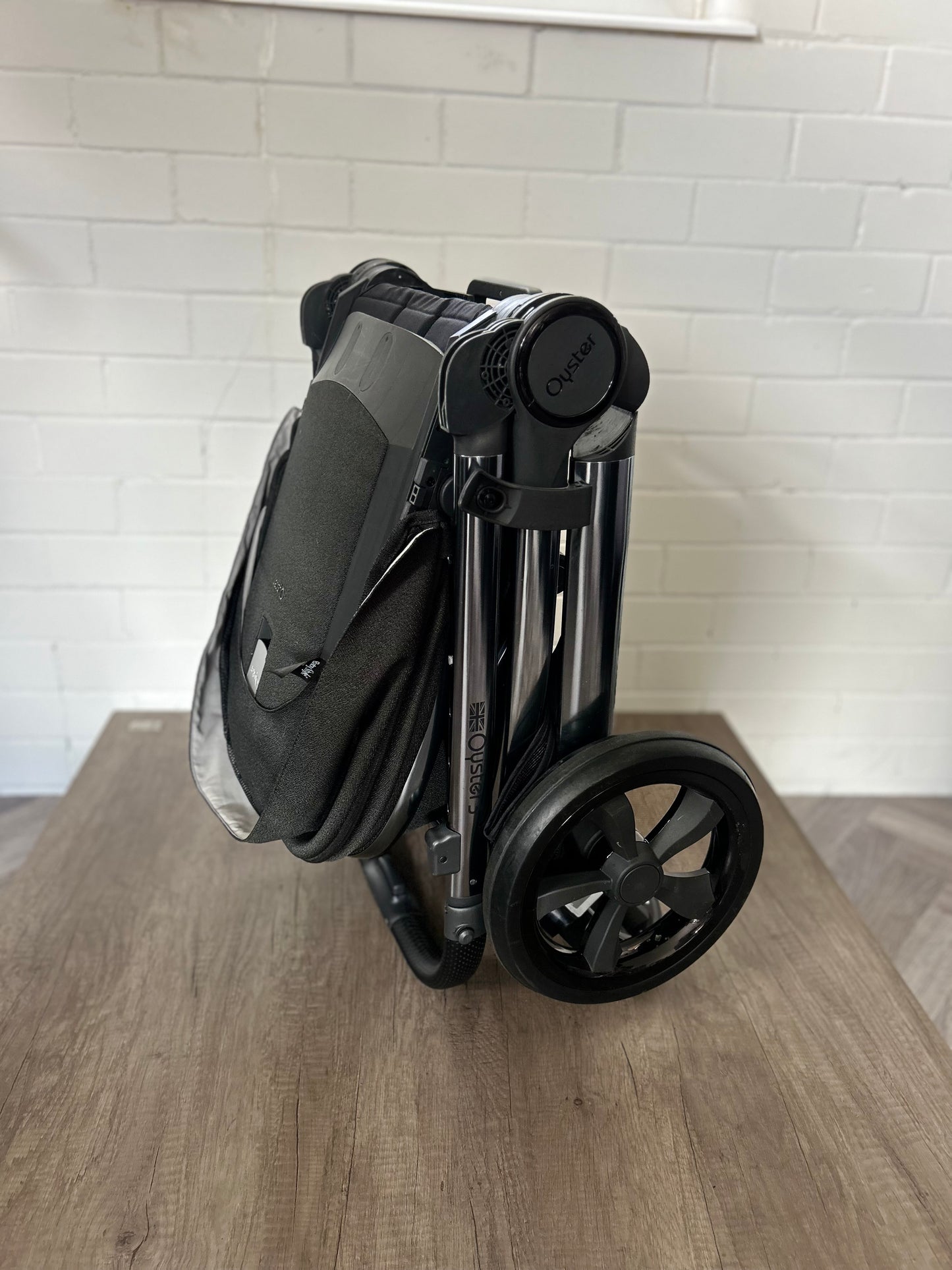 BabyStyle Oyster 3 - Black Olive - Full Travel System
