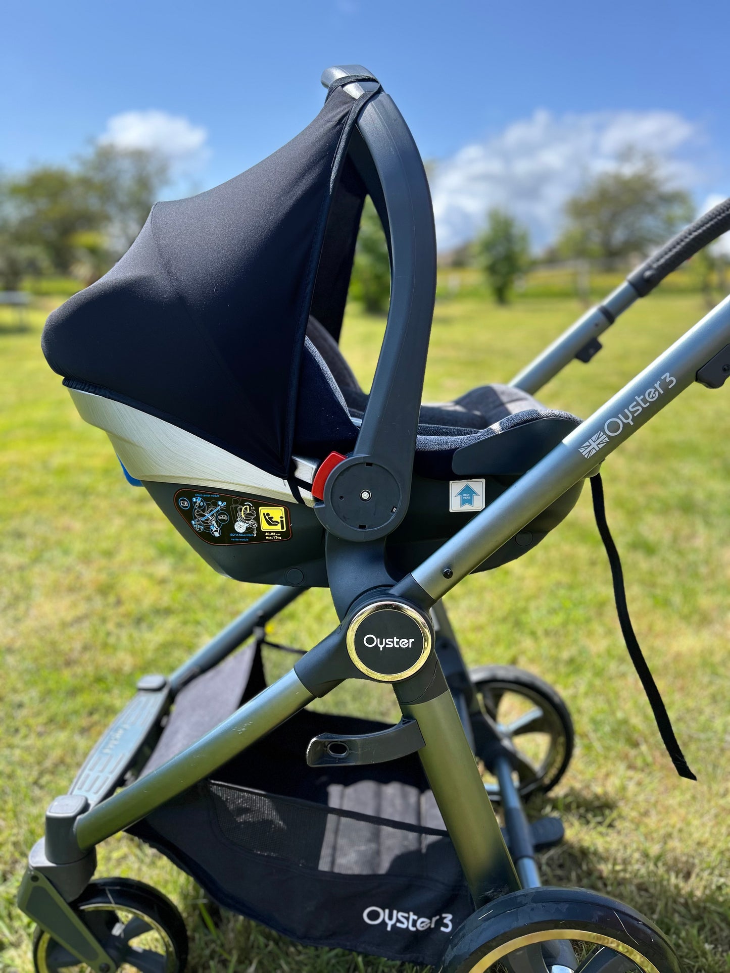 Babystyle Oyster 3 in City Grey Finish Luxury Edition in Mercury