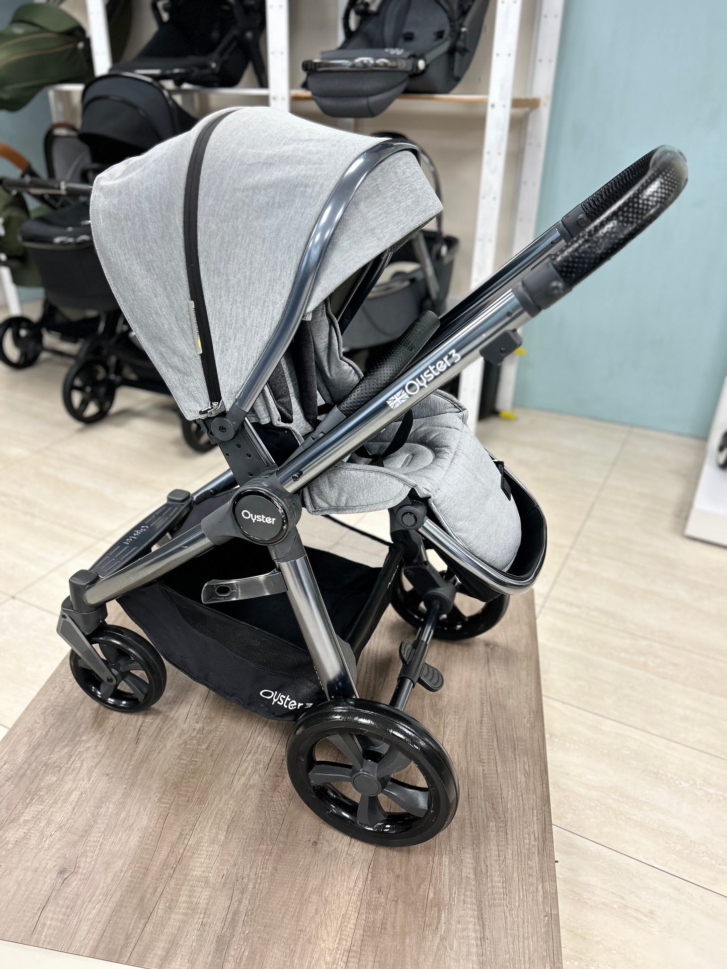 BabyStyle Oyster3 Pram & Carrycot - Moon