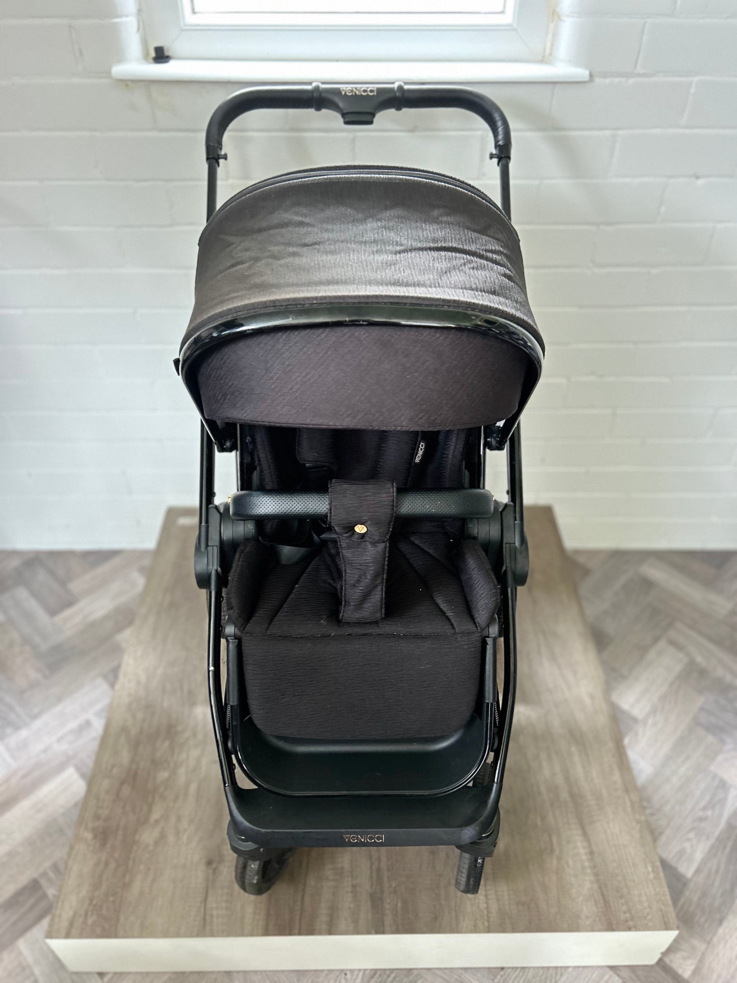 Venicci Tinum Upline Full Travel System - All Black