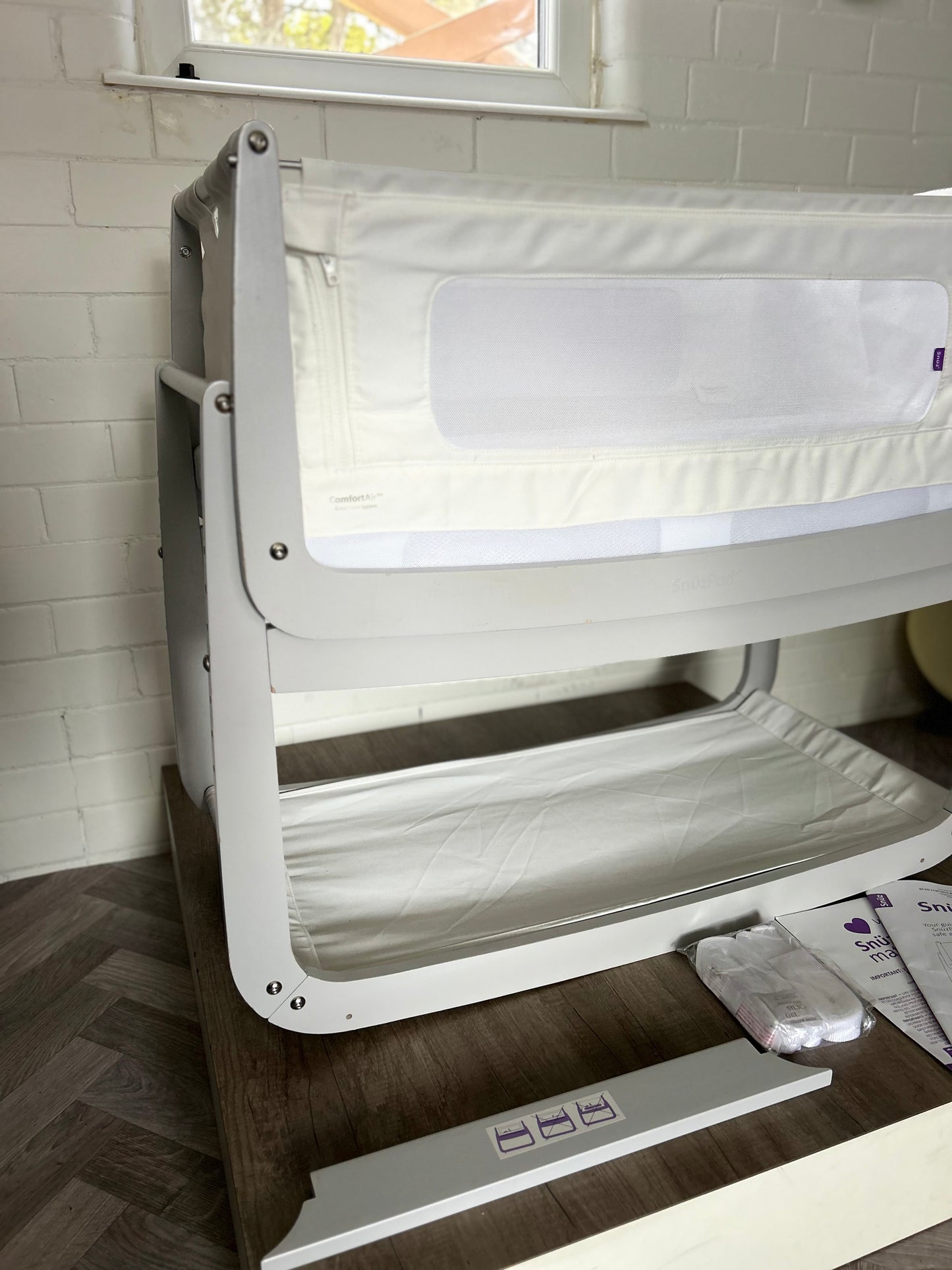 SnüzPod 4 Bedside Crib, Haze Grey