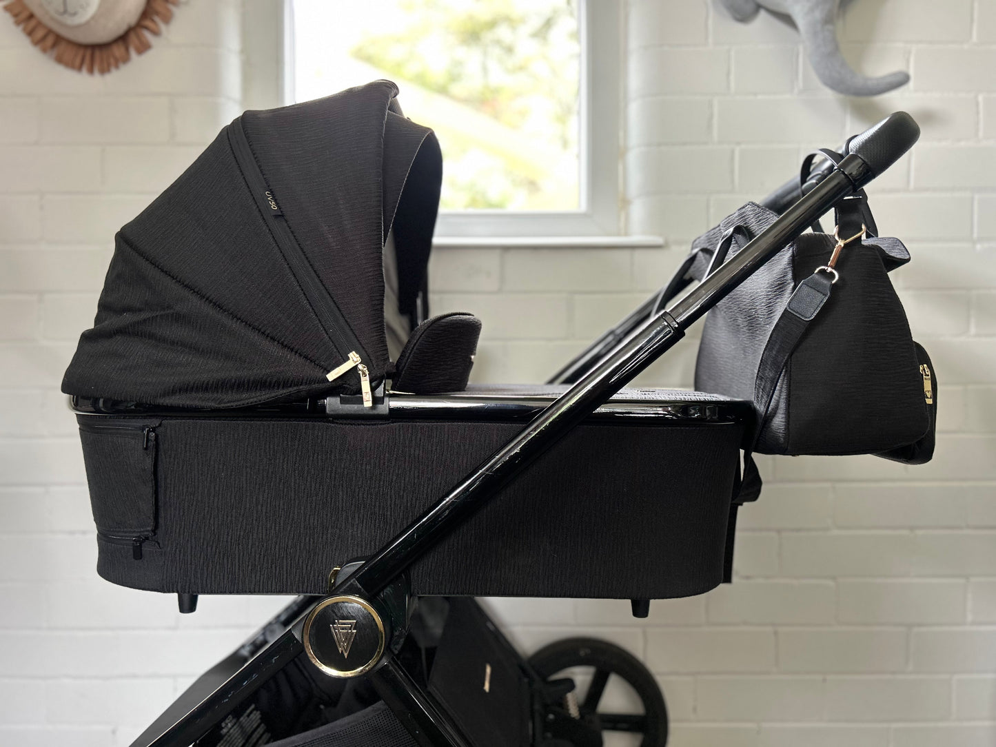 Venicci Tinum Upline Full Travel System - All Black