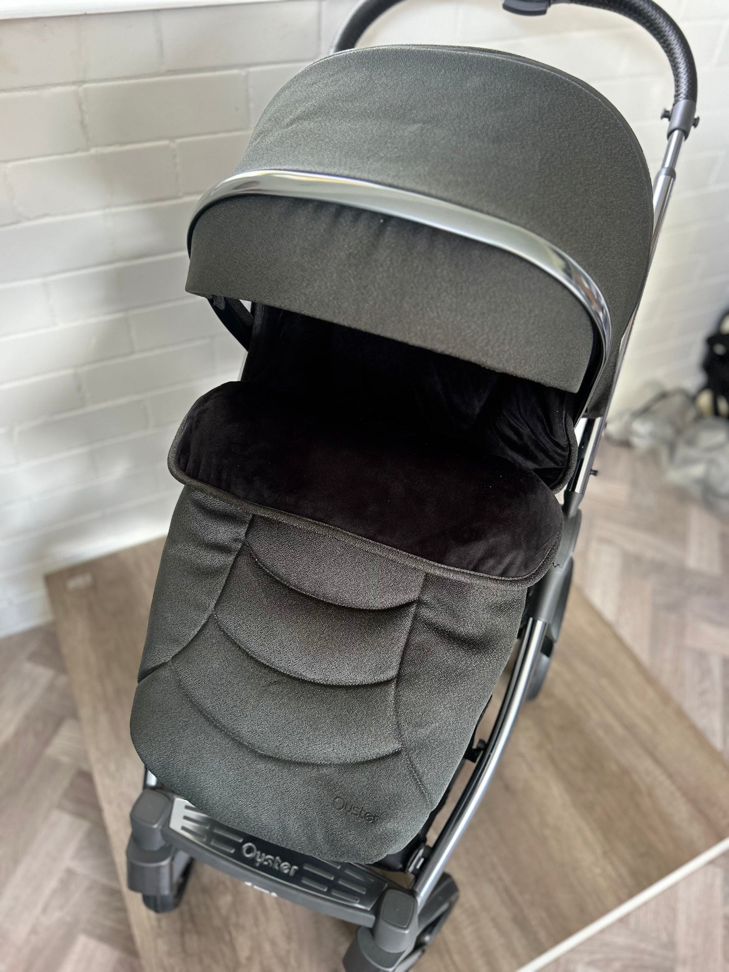 BabyStyle Oyster 3 - Black Olive - Full Travel System