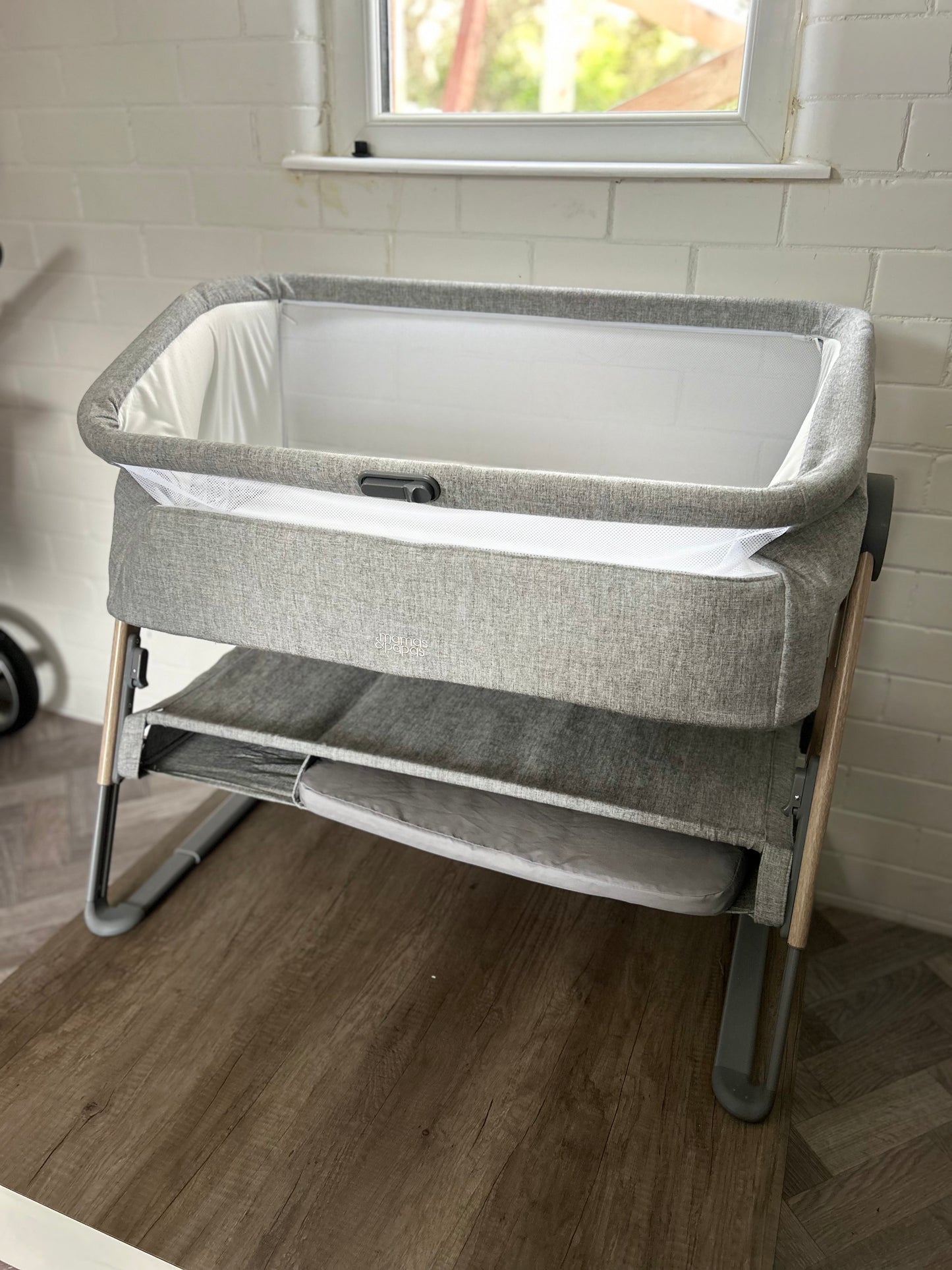 Mamas & Papas Lua Bedside Crib - Grey