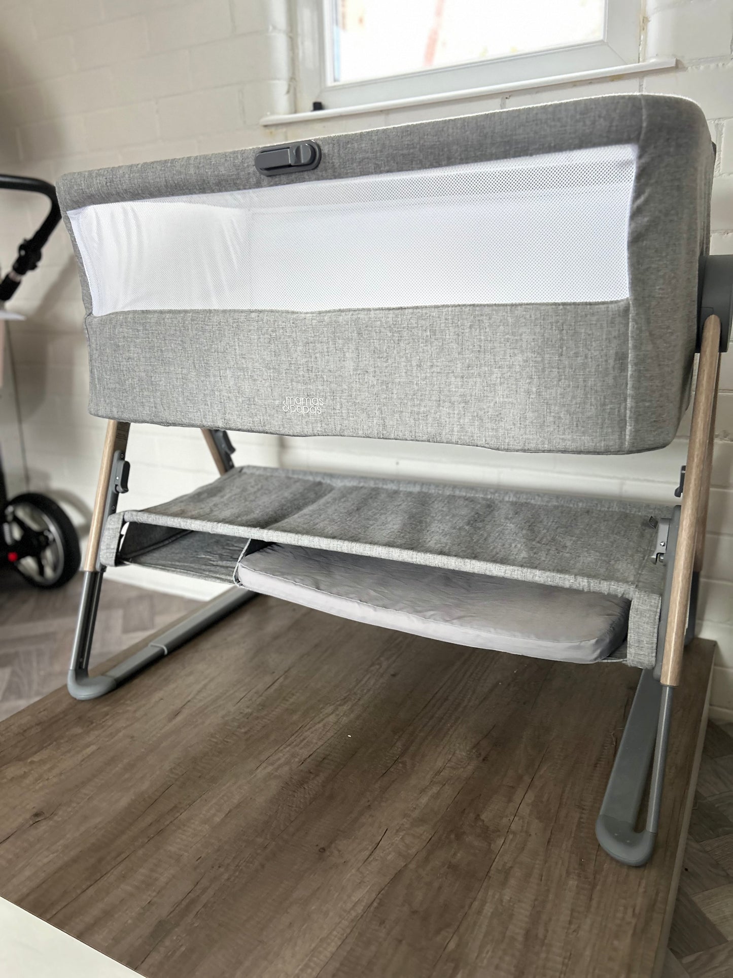 Mamas & Papas Lua Bedside Crib - Grey