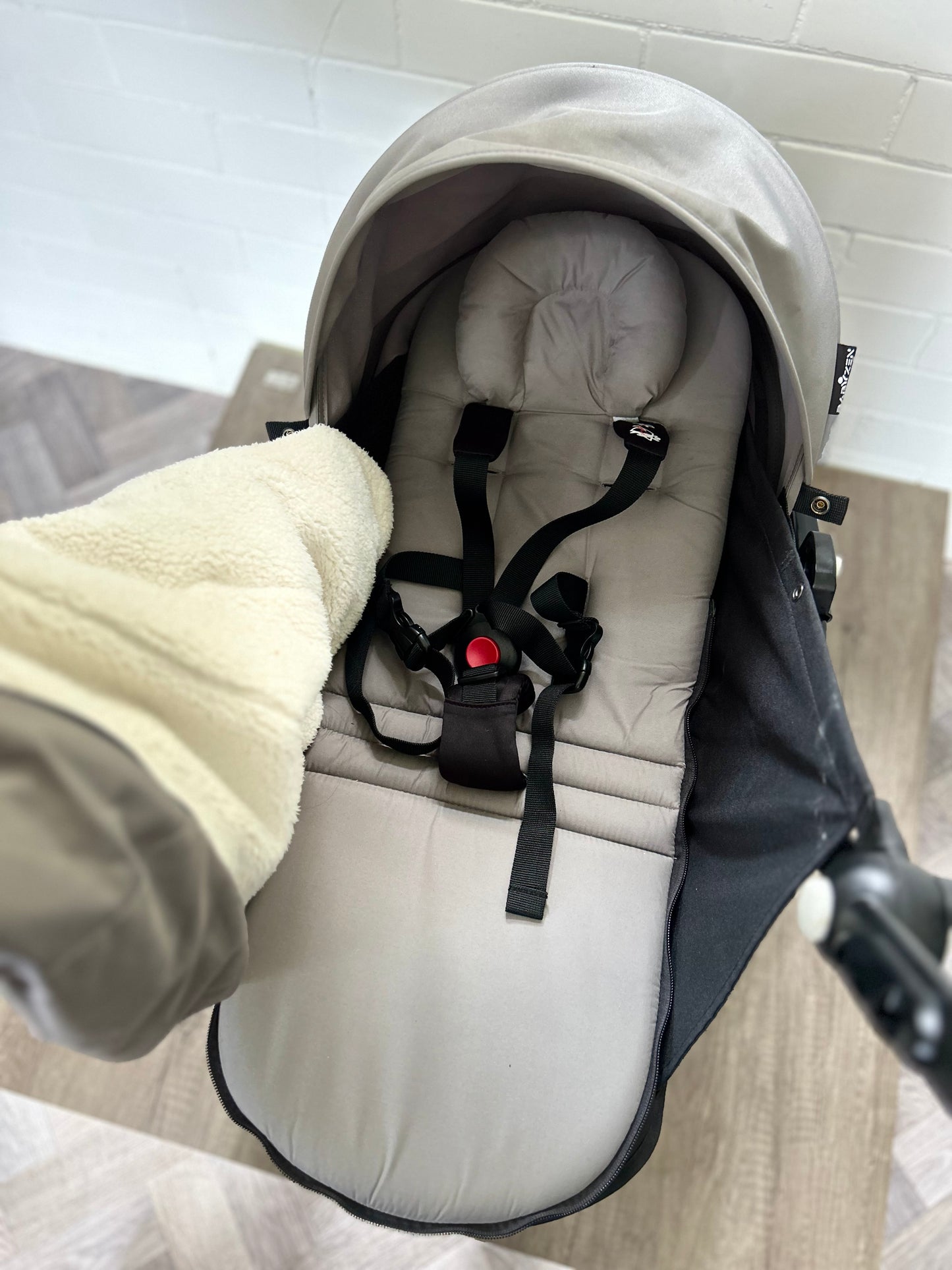 Babyzen YoYo 3 in 1 Travel System in Grey/Black