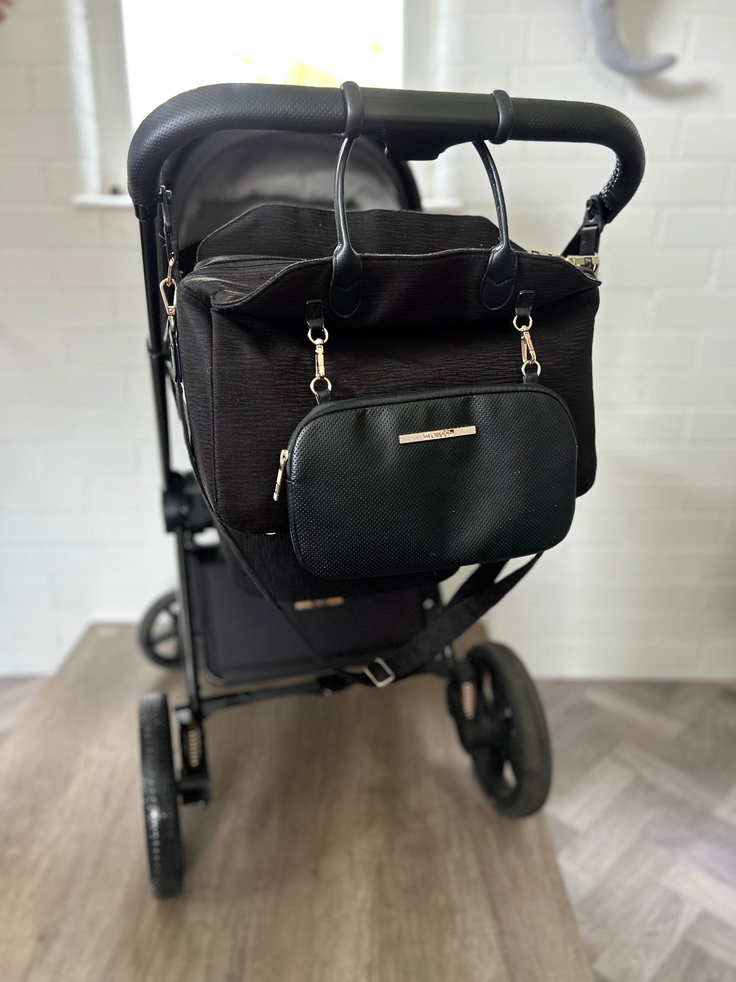 Venicci Tinum Upline Full Travel System - All Black