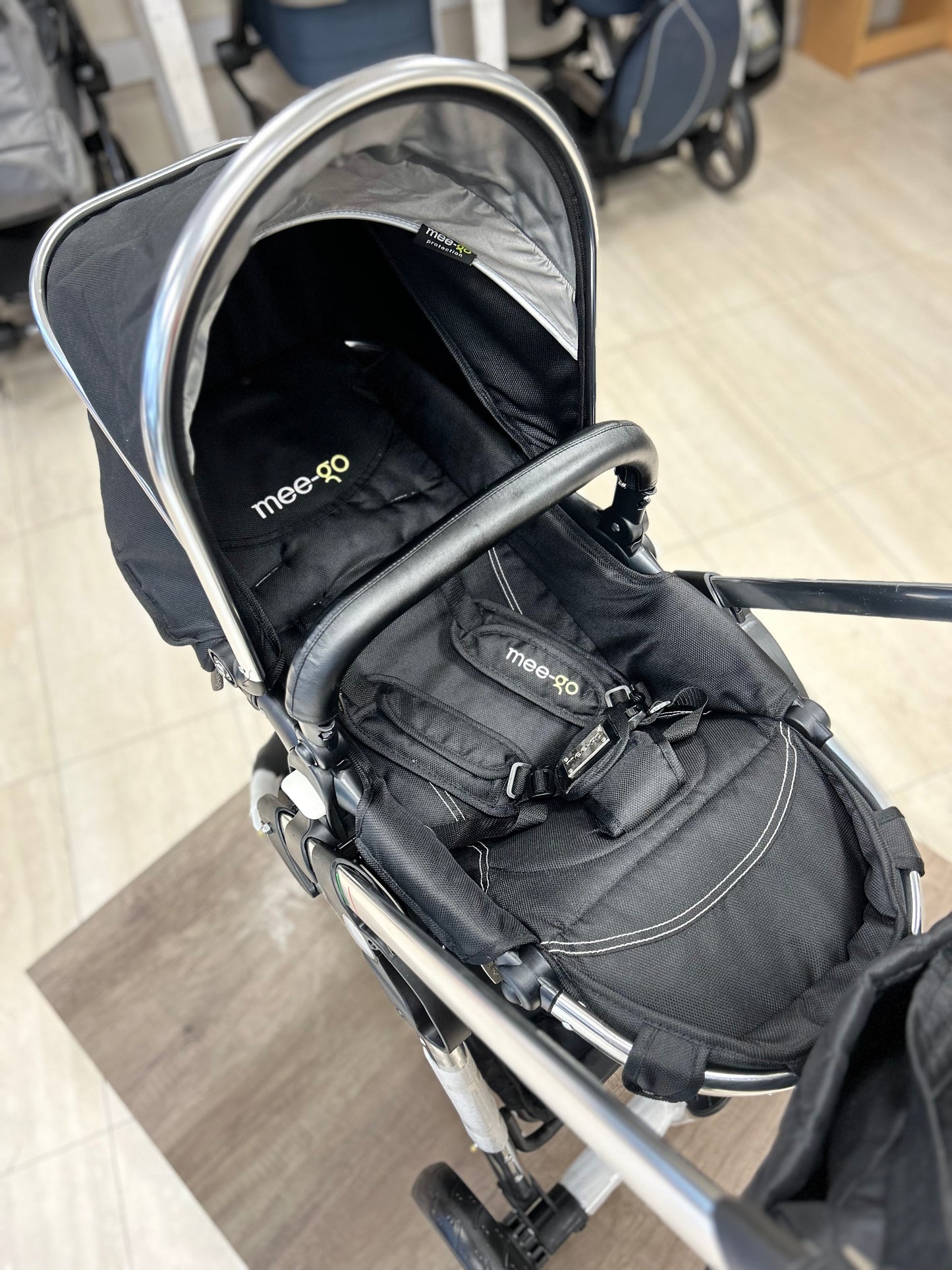 Mee-Go Glide Stroller - Black