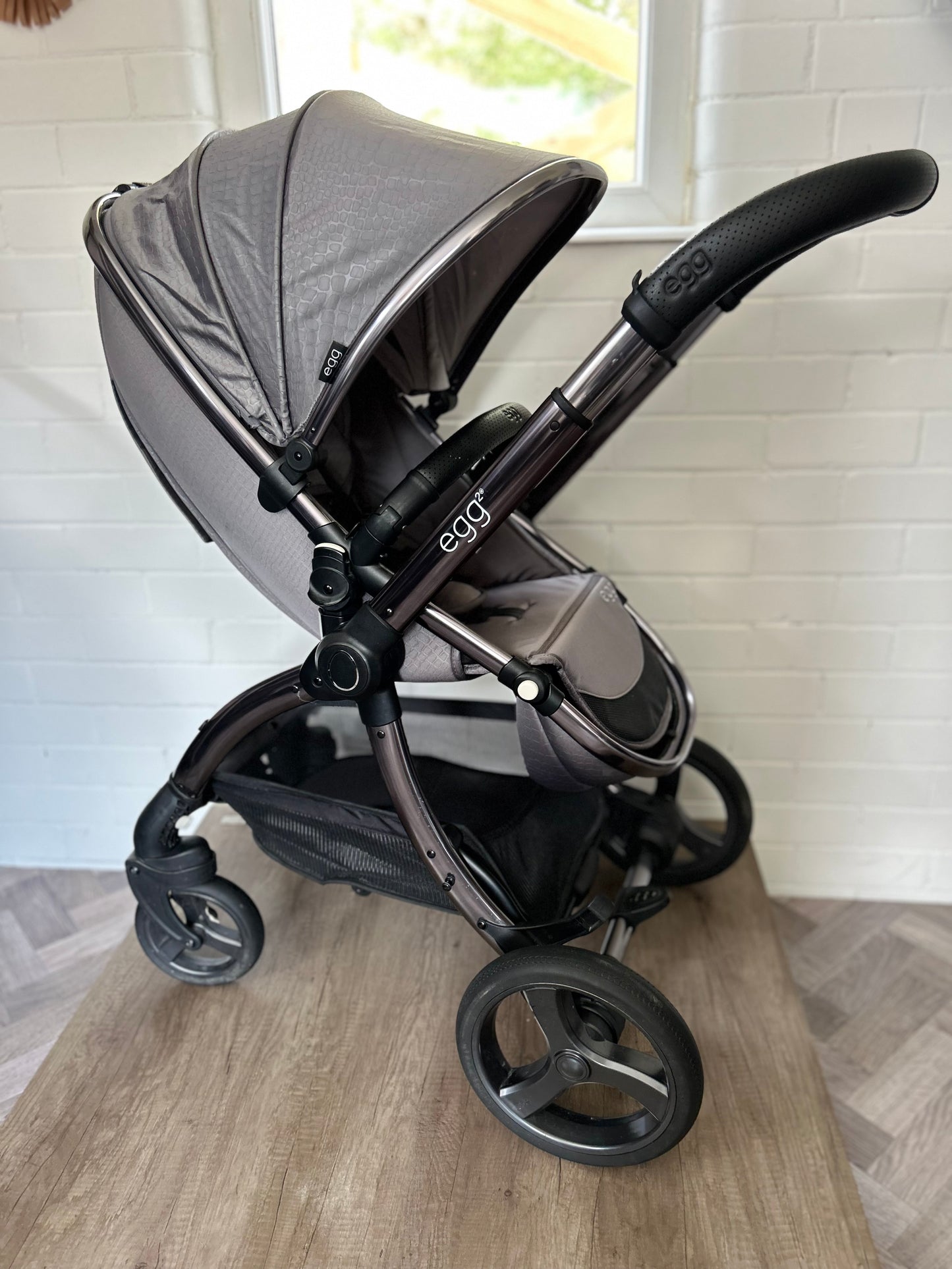 Egg2 - Jurassic Grey - 3 in 1 Travel System