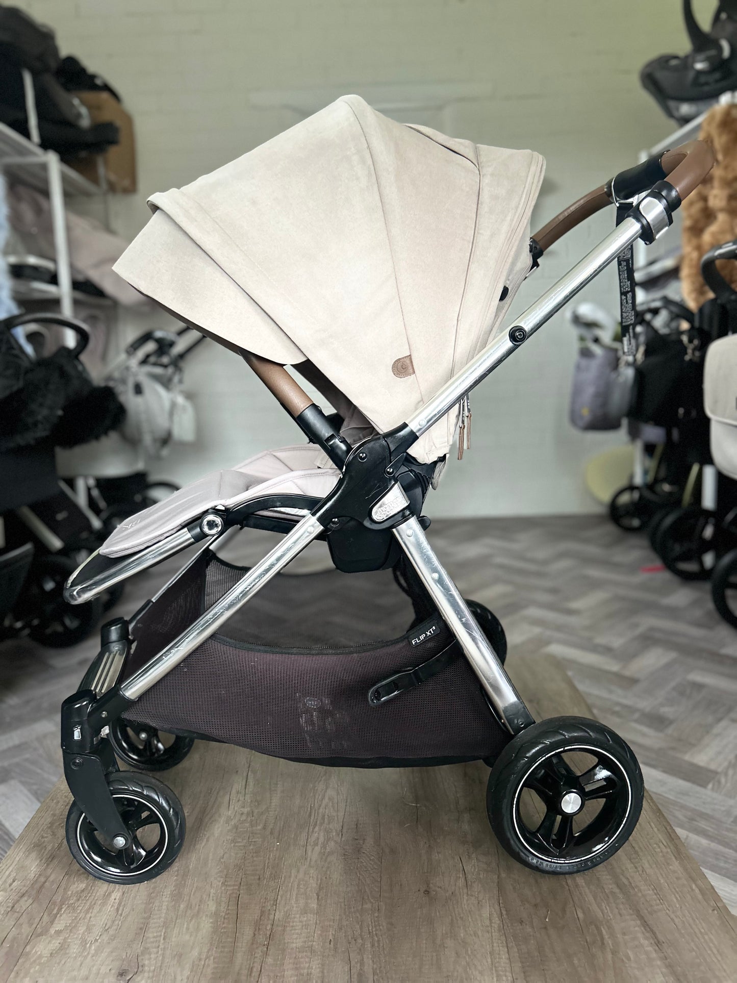 Mamas & Papas Flip XT3 Travel System - Biscuit