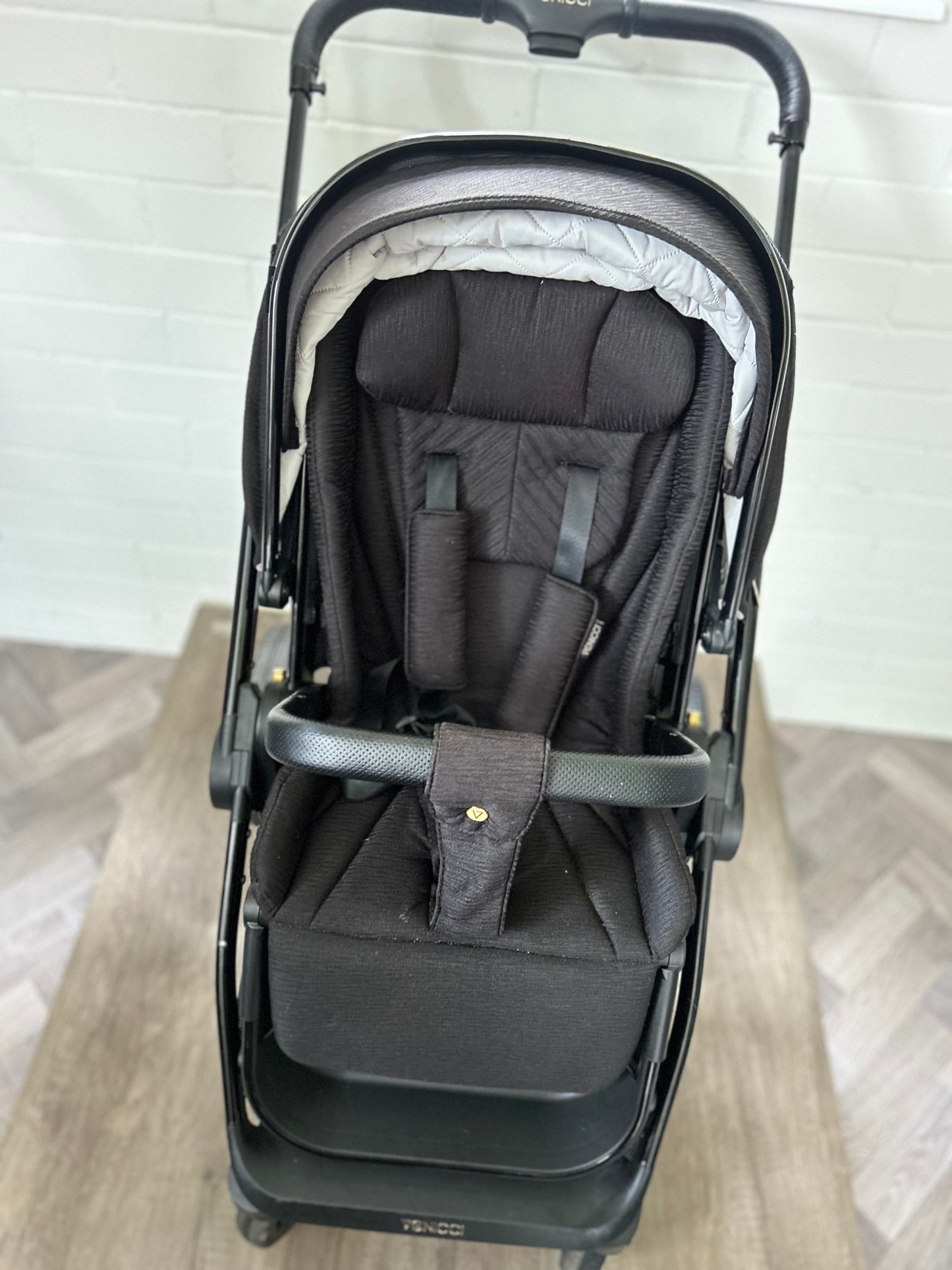 Venicci Tinum Upline Full Travel System - All Black