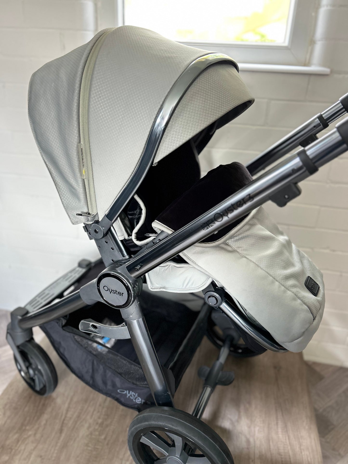 BabyStyle Oyster 3 - Gun Metal / Spearmint