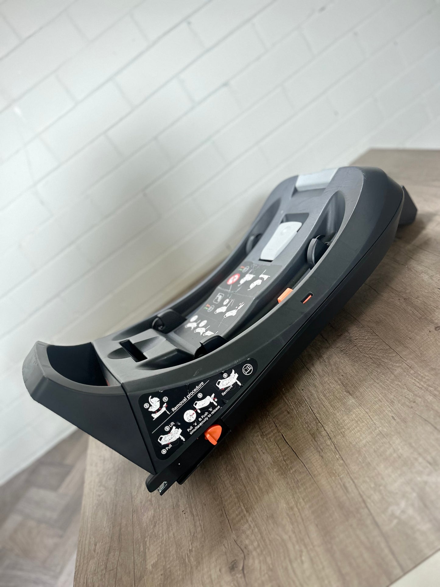 egg® Shell i-Size ISOFIX Car Seat Base