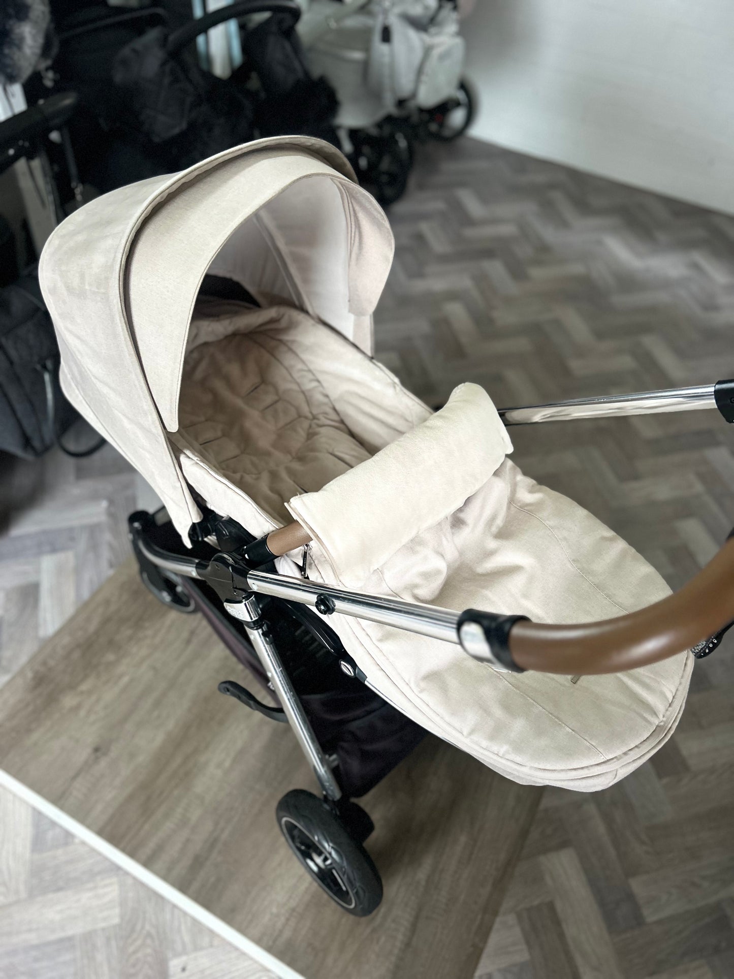 Mamas & Papas Flip XT3 Travel System - Biscuit