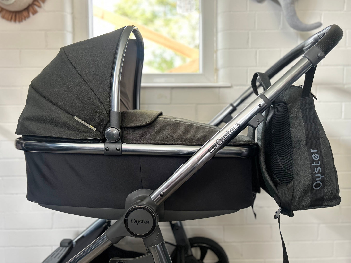 BabyStyle Oyster 3 - Black Olive - Full Travel System
