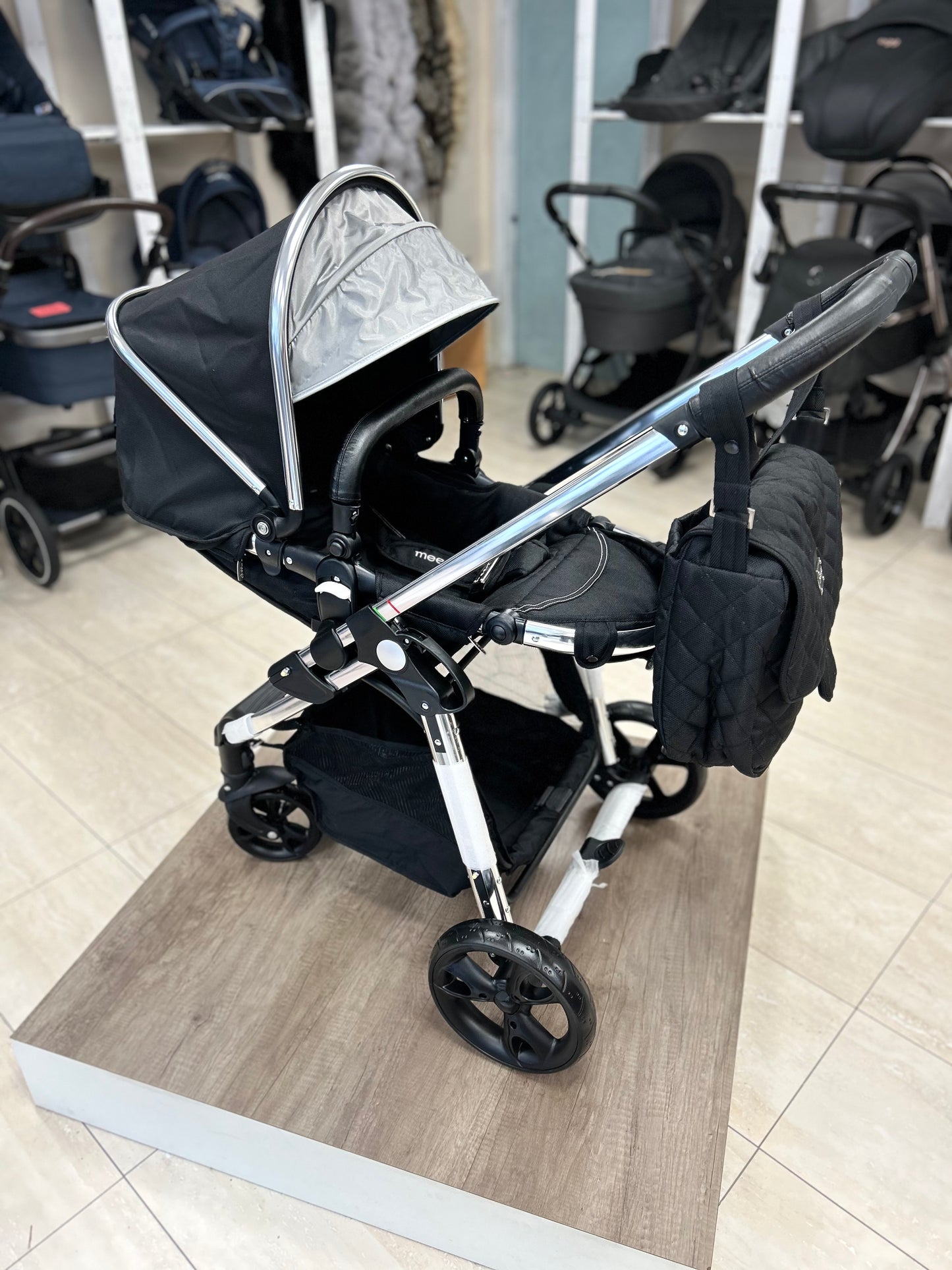 Mee-Go Glide Stroller - Black