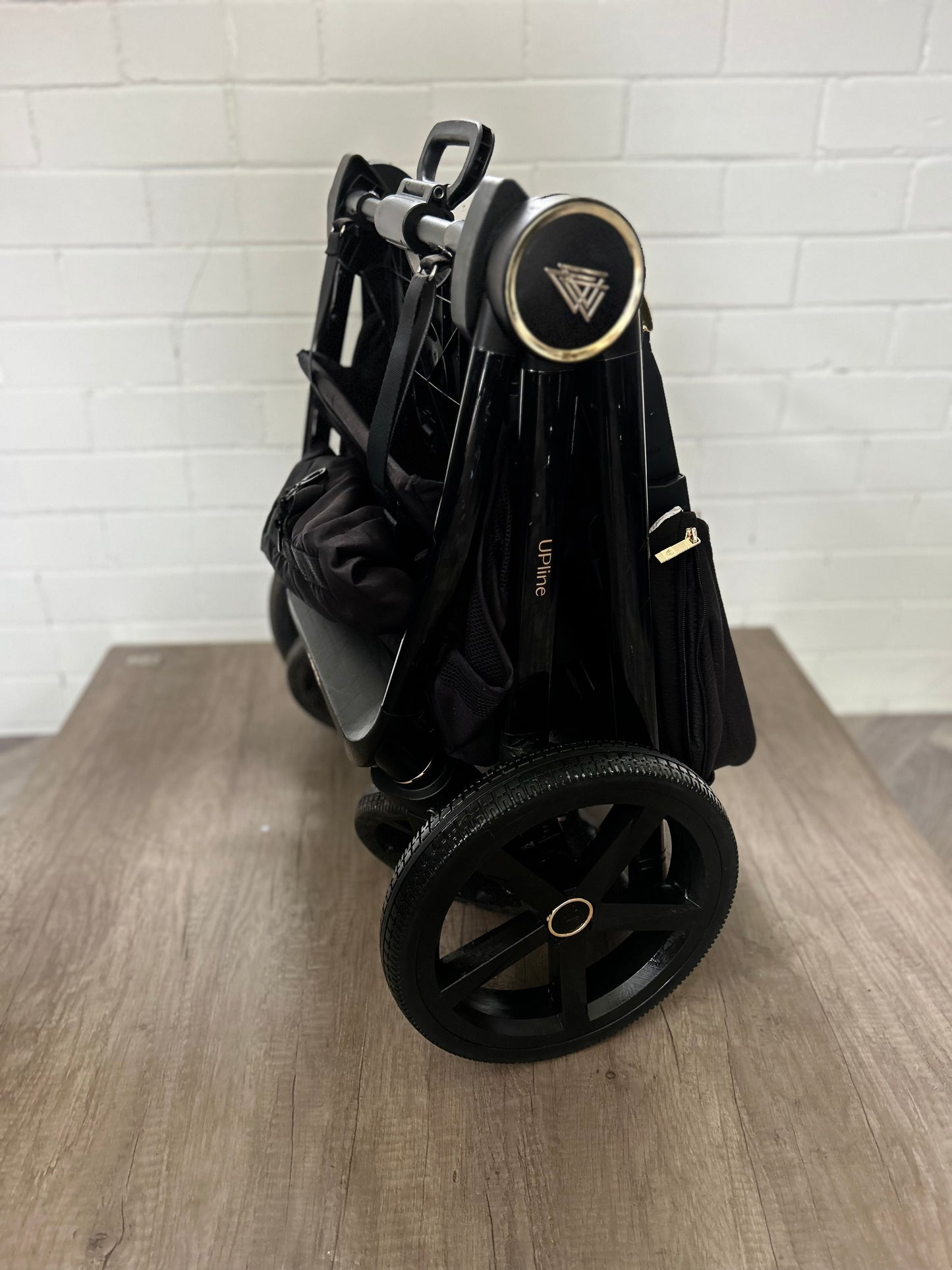 Venicci Tinum Upline Full Travel System - All Black