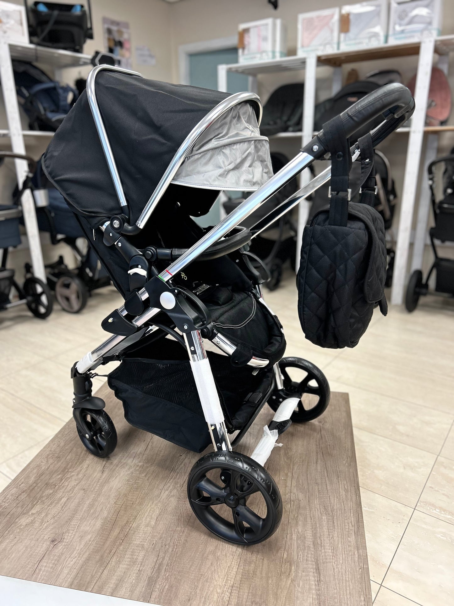 Mee-Go Glide Stroller - Black