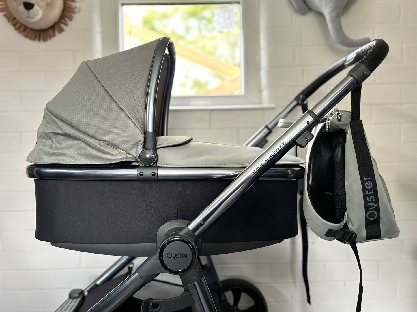 BabyStyle Oyster 3 - Gun Metal / Spearmint