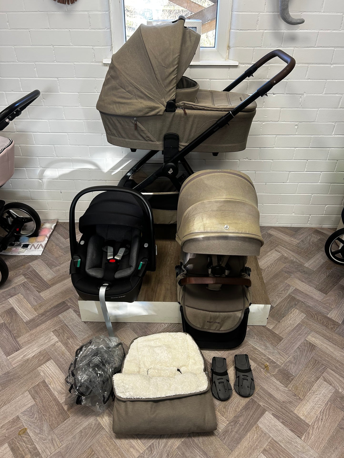 Maxi-Cosi Oxford+ - Twillic Truffle - 3in1 Travel System