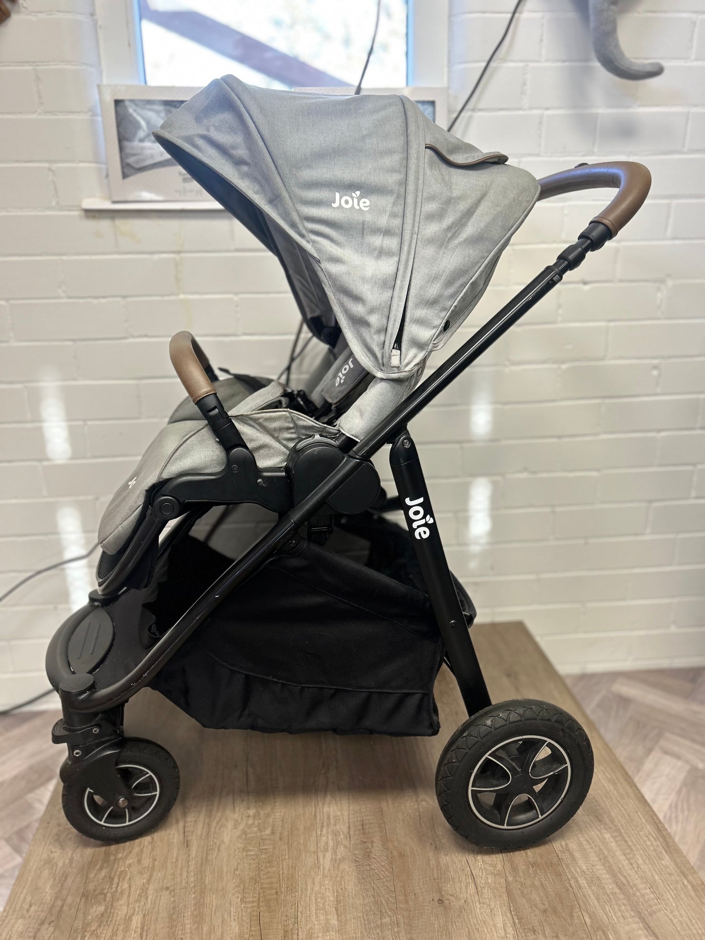 Joie Versatrax 3in1 Travel System Bundle - Pebble