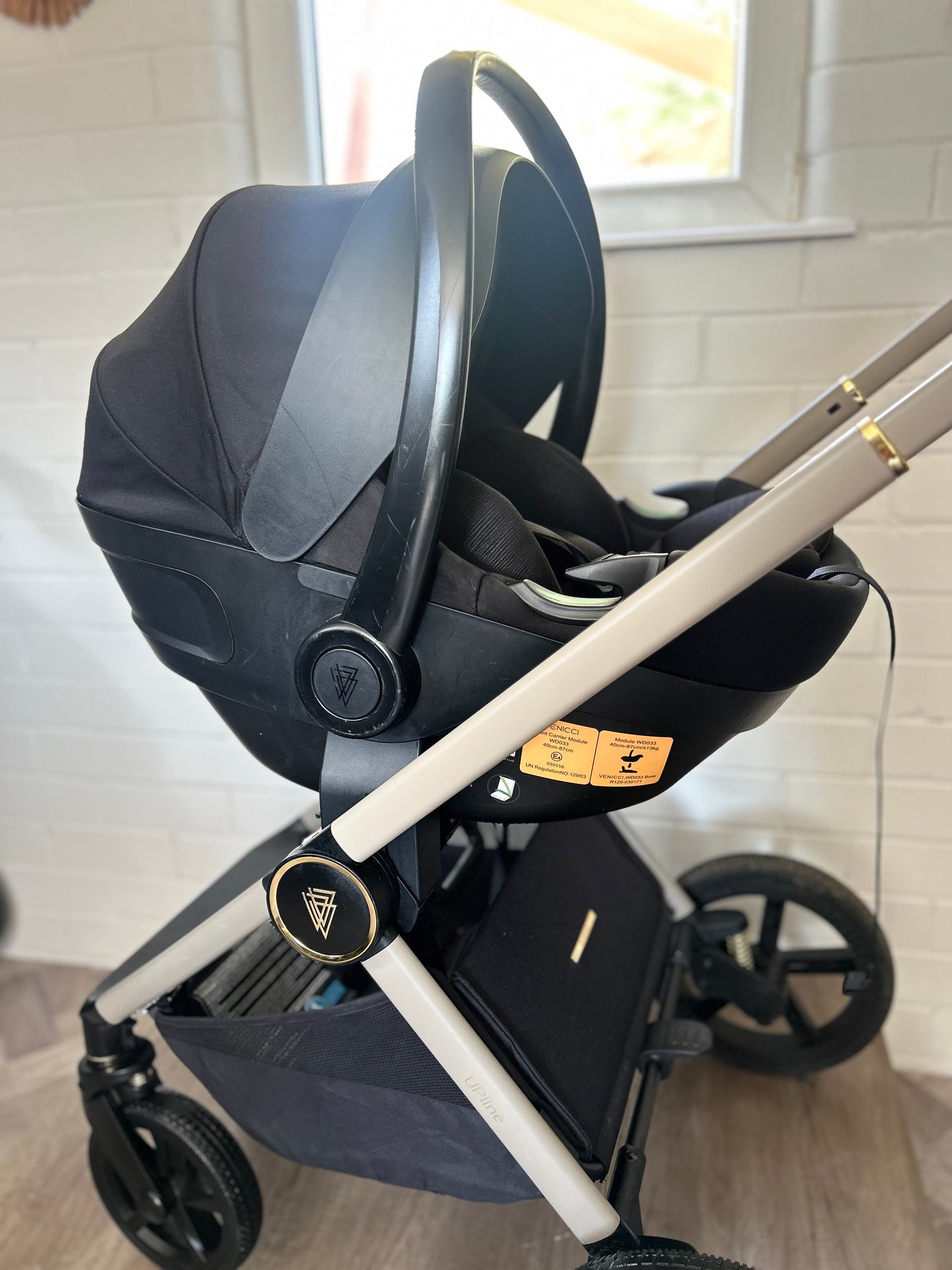 Venicci Tinum Upline 3-in-1 Travel System Bundle - Stone Beige
