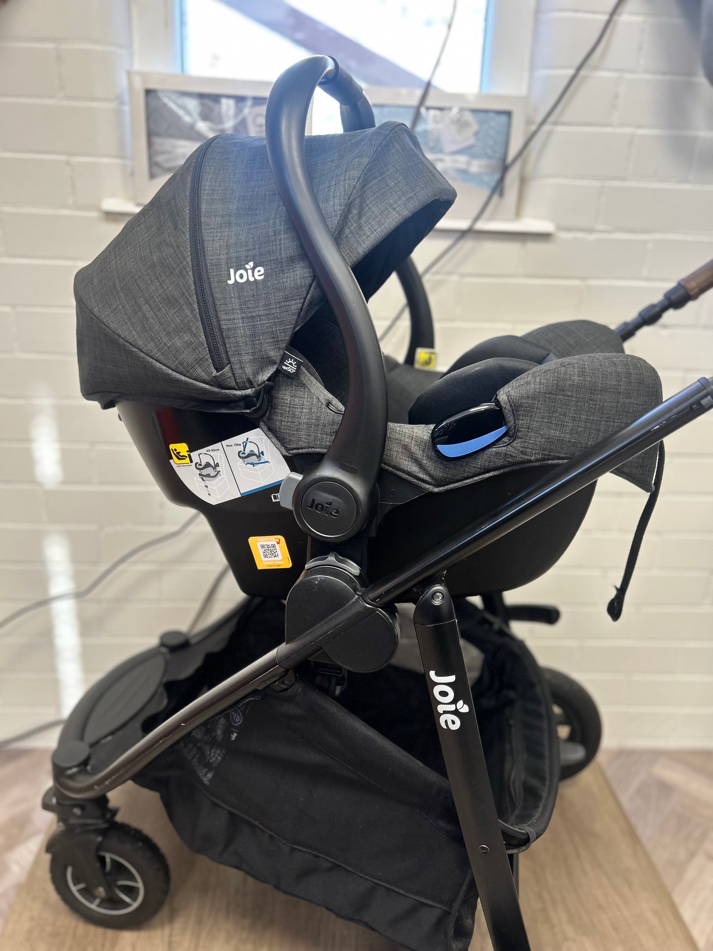 Joie Versatrax 3in1 Travel System Bundle - Pebble