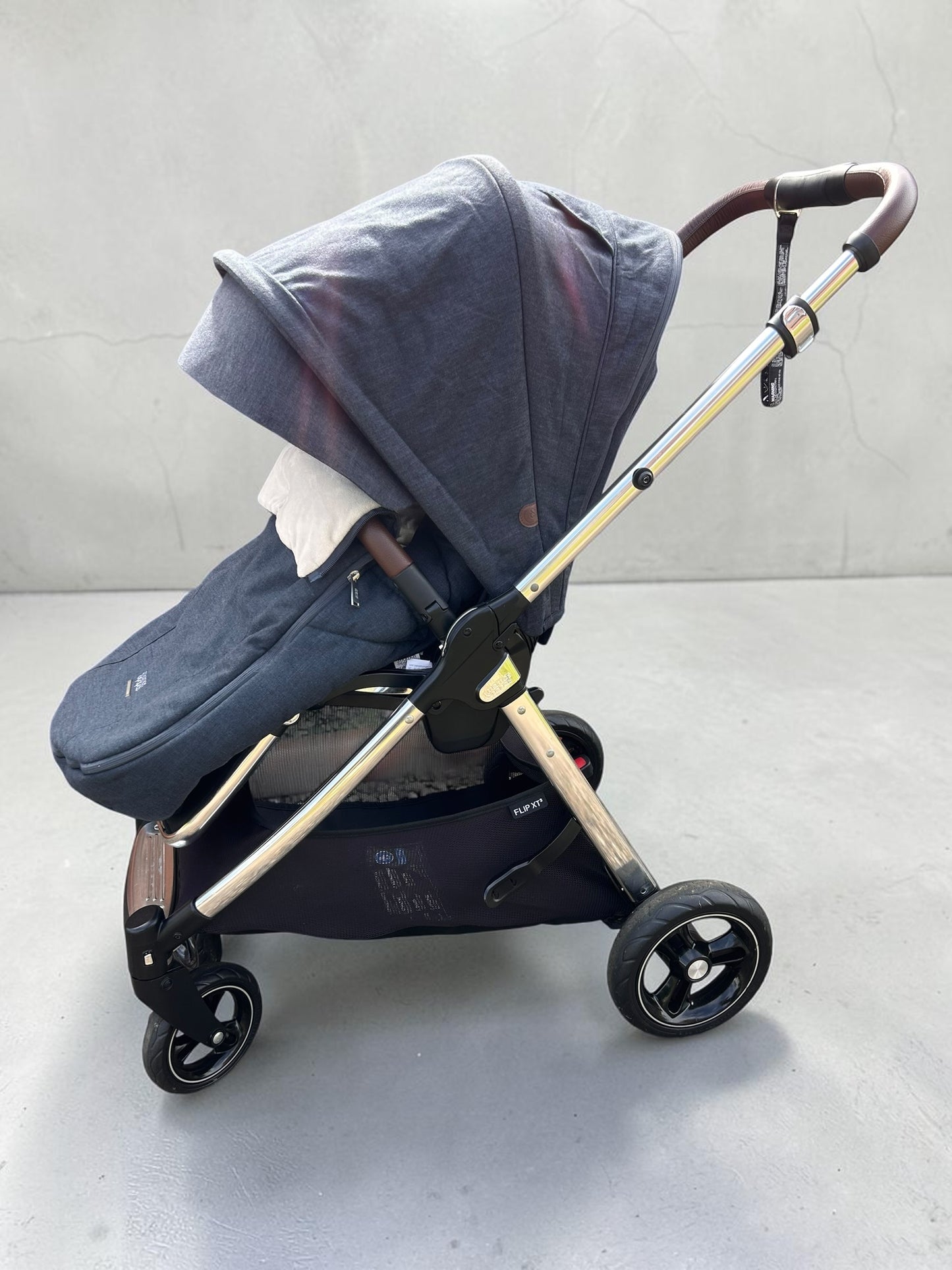 Mamas & Papas Flip XT3 Pushchair & Carrycot Bundle