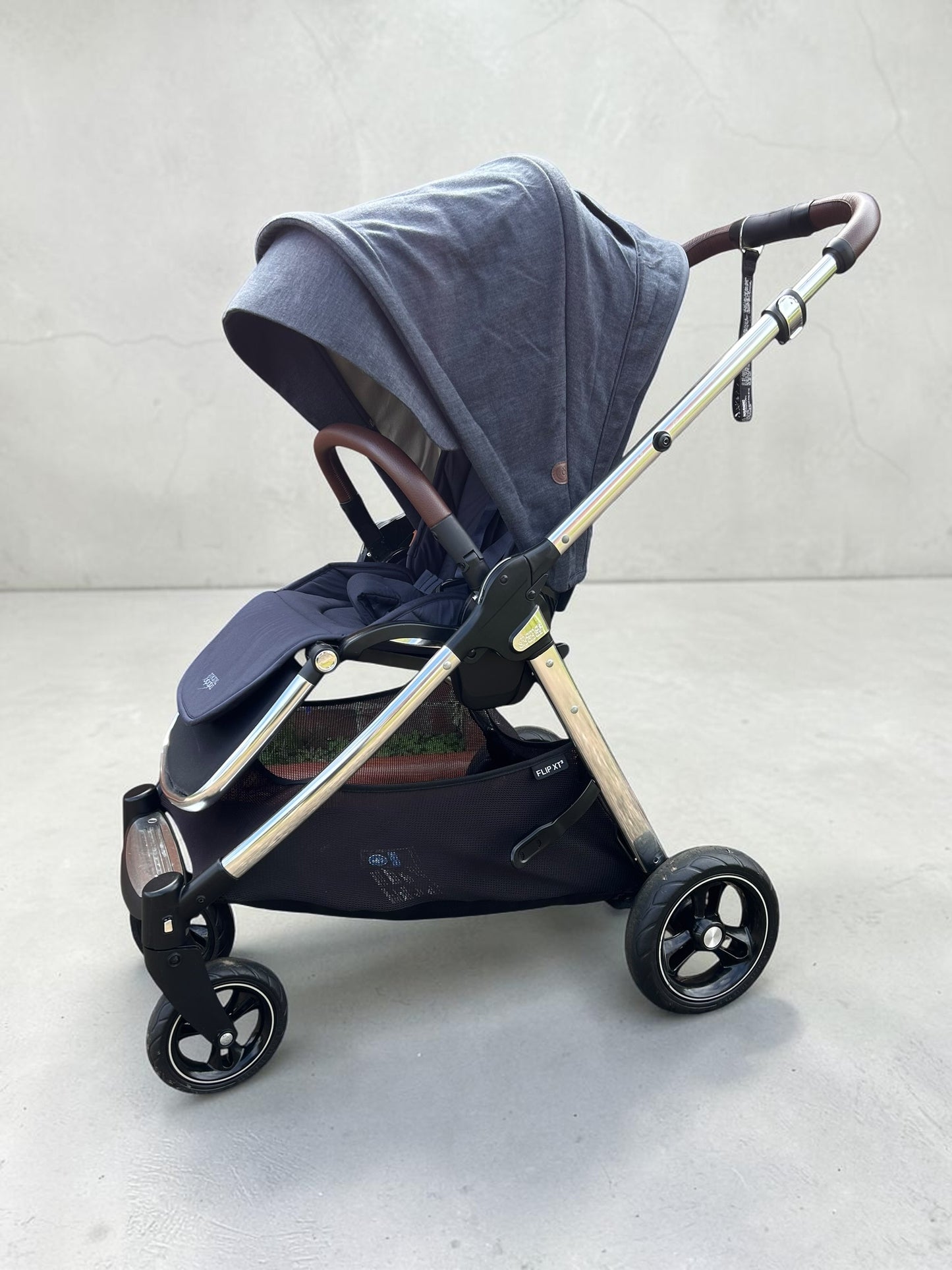 Mamas & Papas Flip XT3 Pushchair & Carrycot Bundle