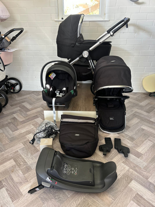 Mamas & Papas Ocarro Black / Chrome 3 in 1 Travel System