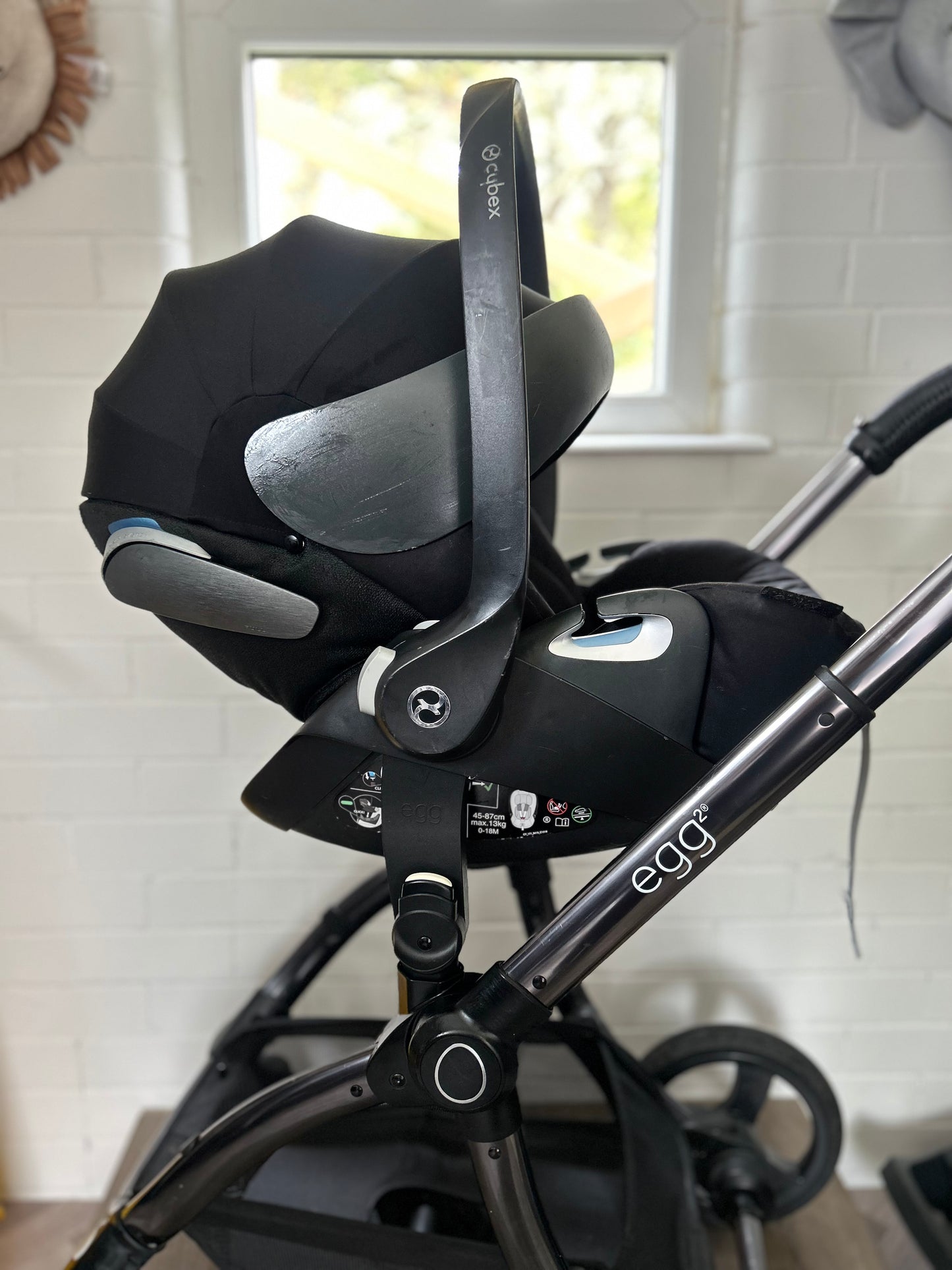 egg2 Travel System - Olive