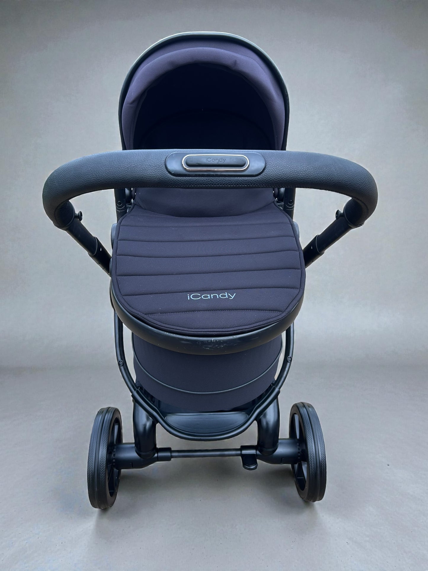 iCandy Peach 7 Travel System Bundle – Black Edition