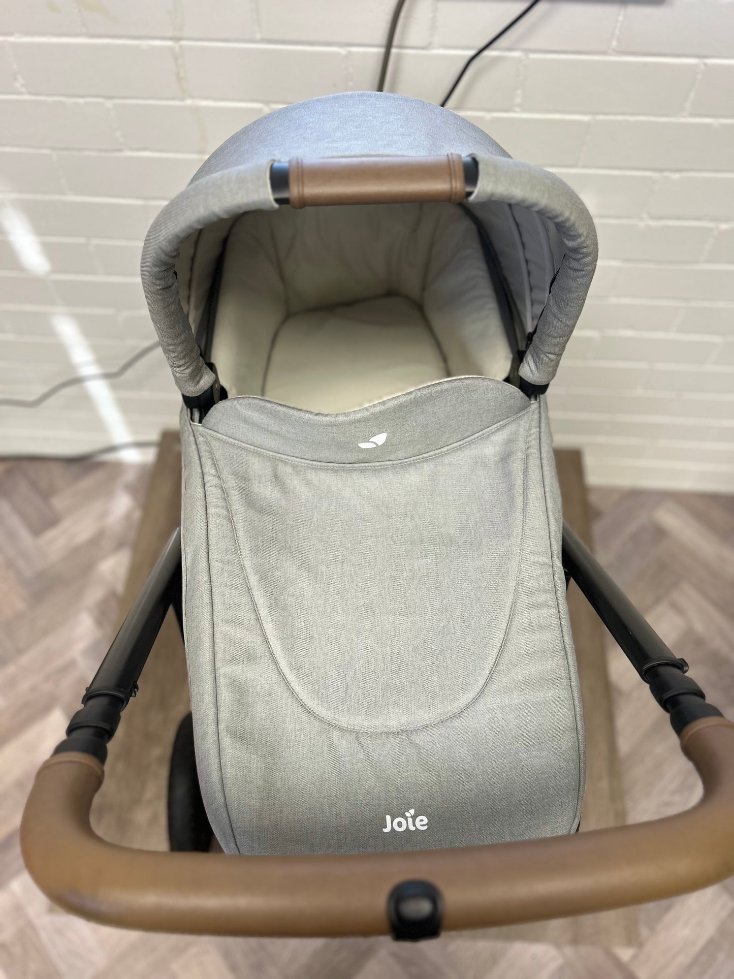 Joie Versatrax 3in1 Travel System Bundle - Pebble