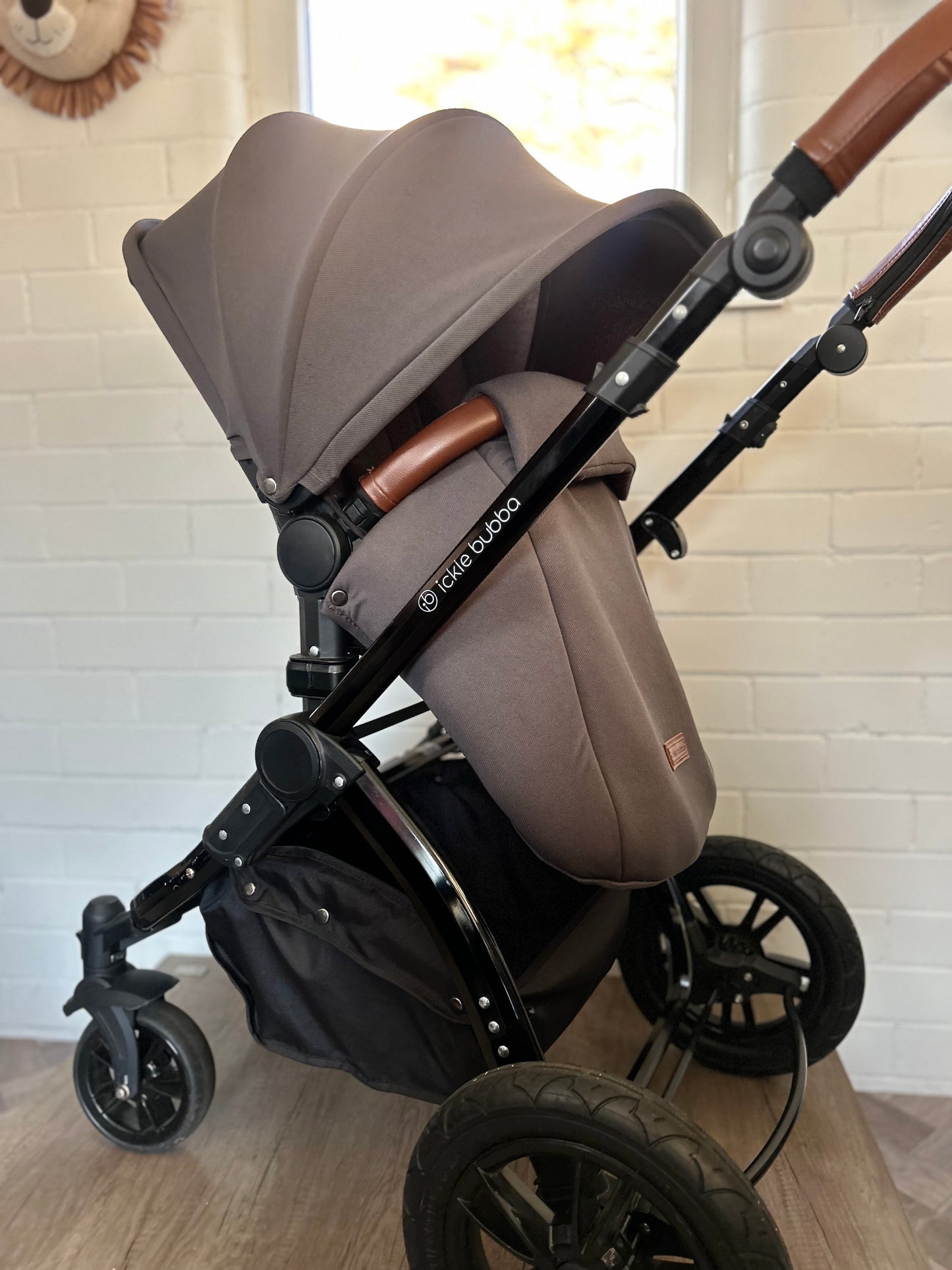 Ickle Bubba Stomp Luxe 3in1 Travel System- Charcoal Grey