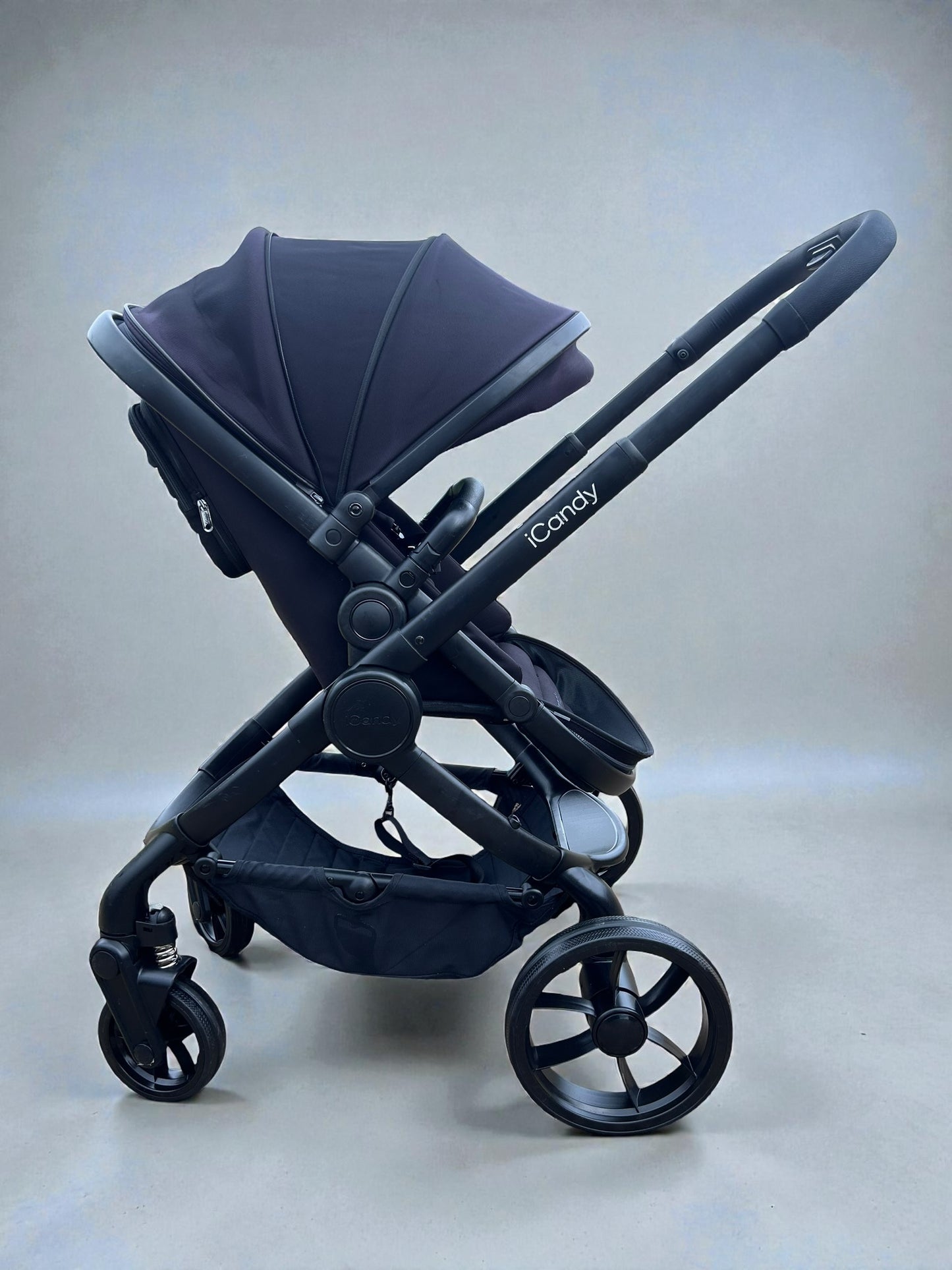 iCandy Peach 7 Travel System Bundle – Black Edition