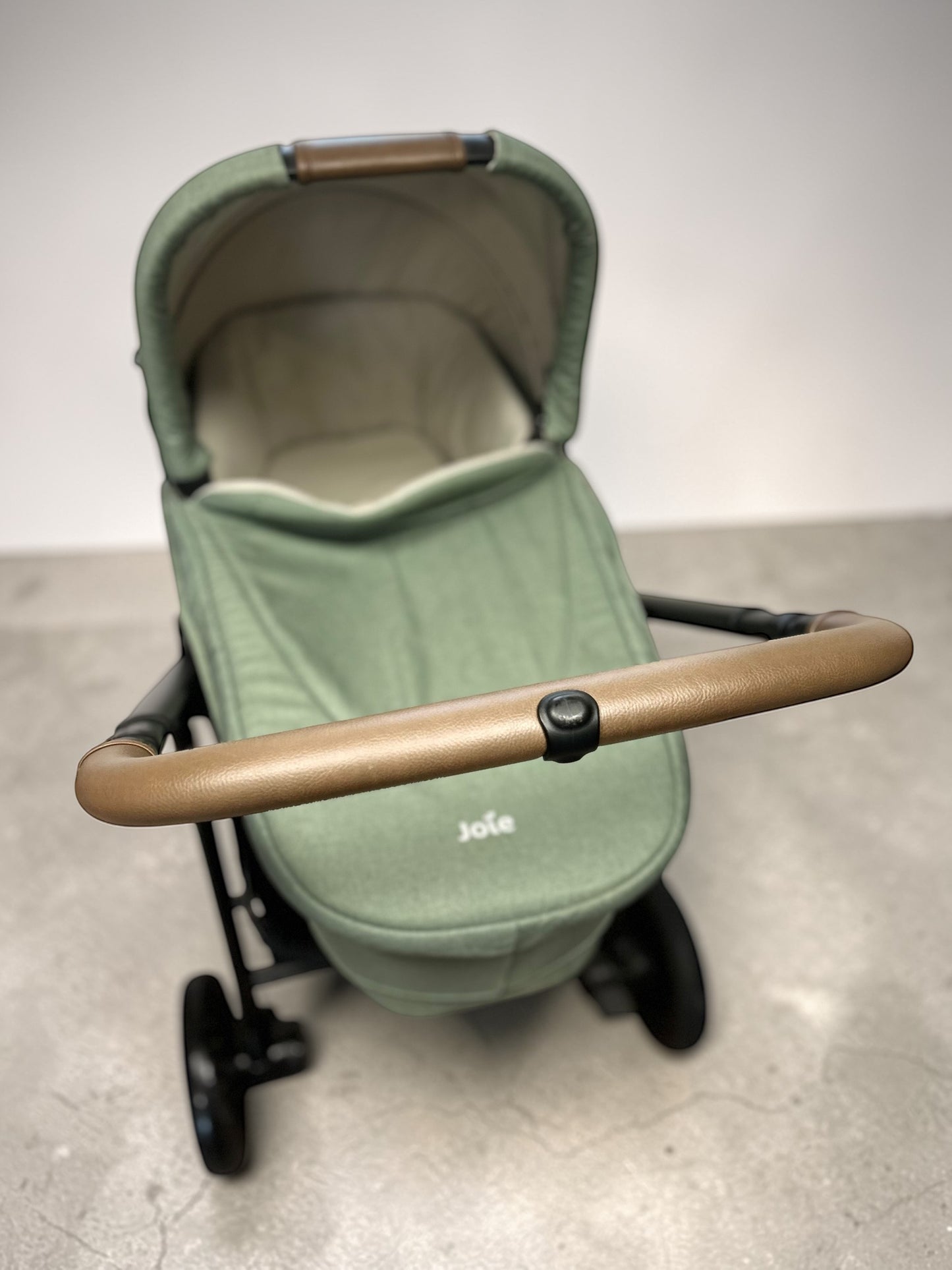 Joie Versatrax E Trio Travel System - Laurel