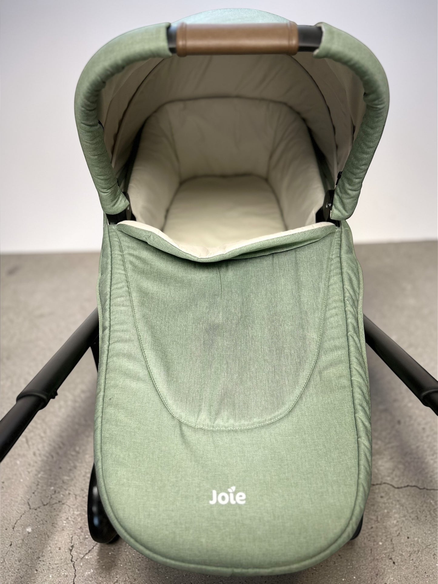 Joie Versatrax E Trio Travel System - Laurel