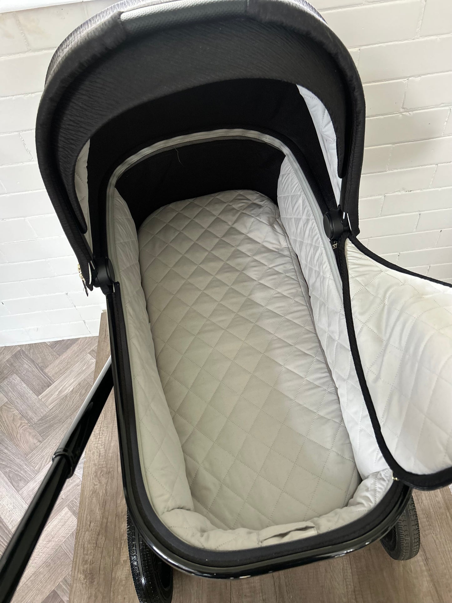 Venicci Tinum Upline Full Travel System - All Black