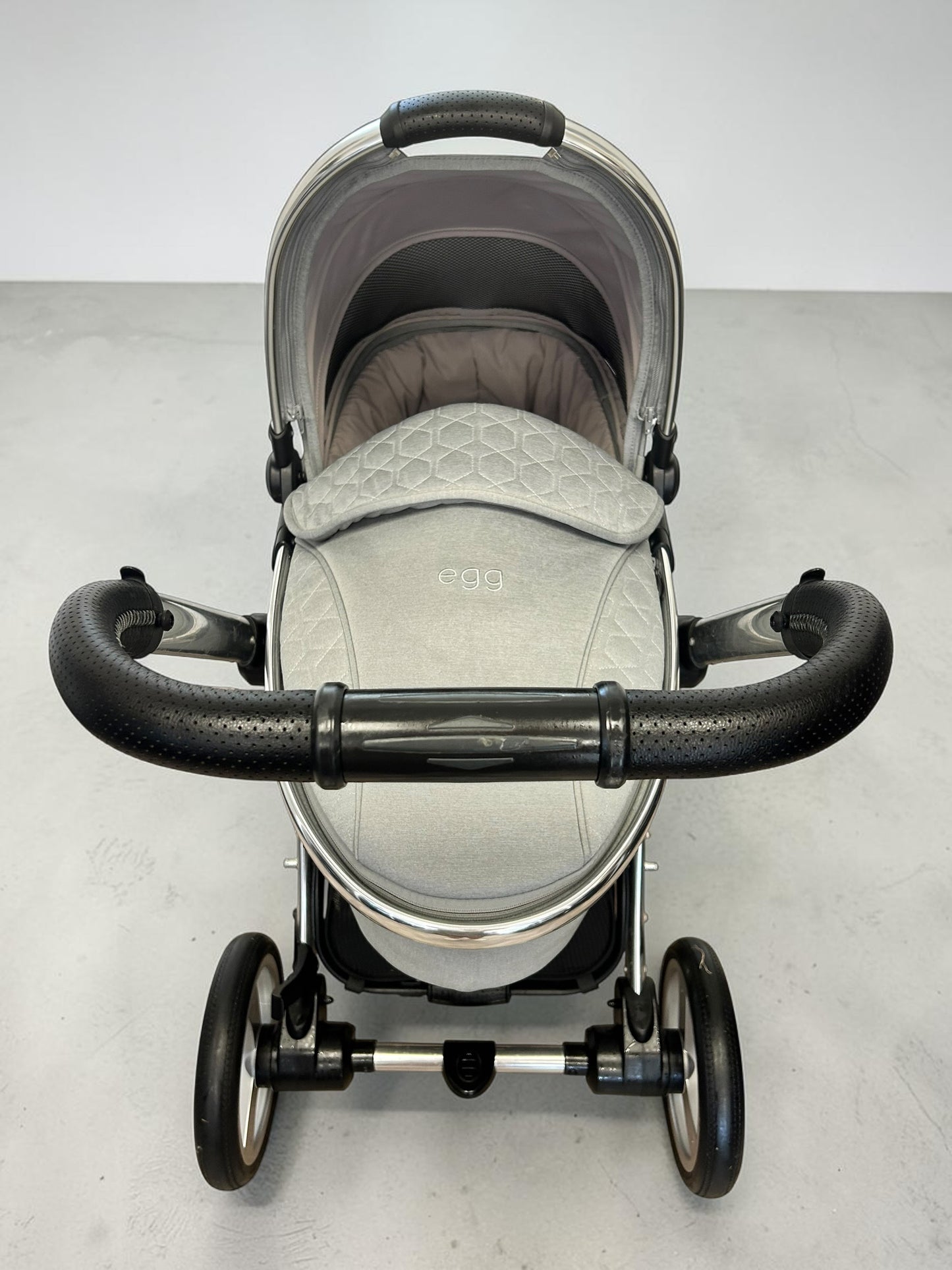 Egg2 Travel System - Monument Grey