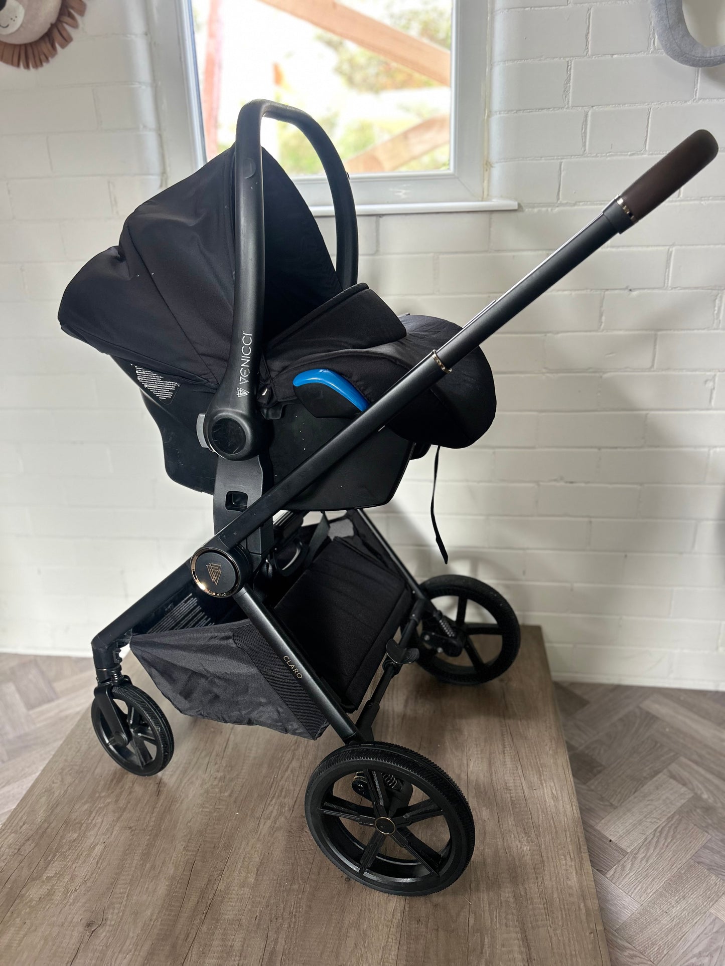 Venicci Claro 3 in 1 Travel System – Caramel