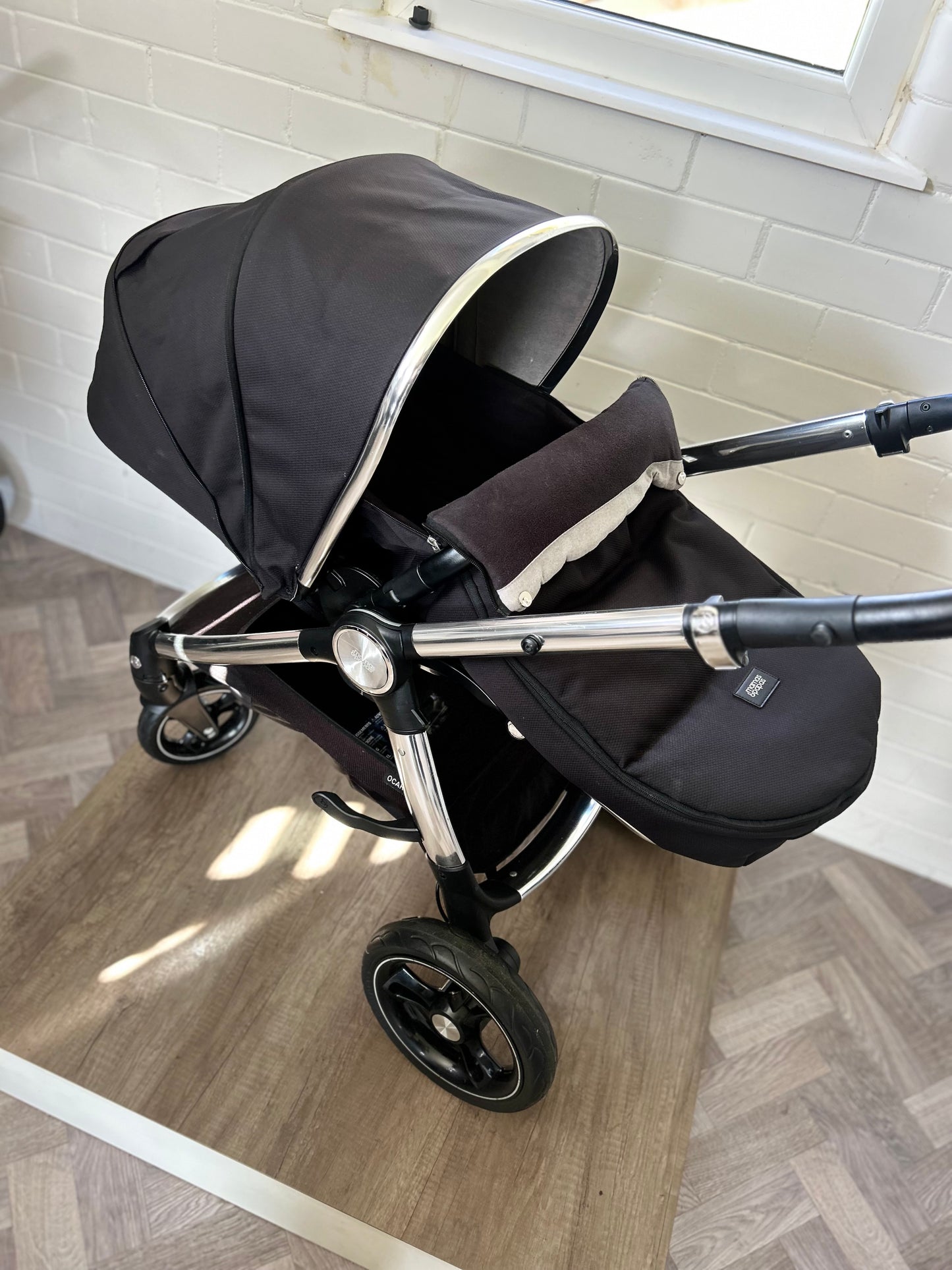 Mamas & Papas Ocarro Black / Chrome 3 in 1 Travel System