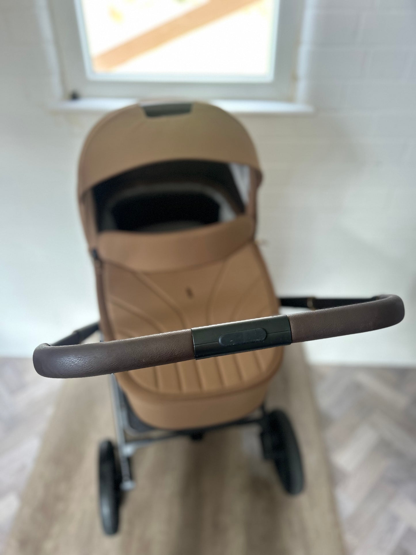 Venicci Claro 3 in 1 Travel System – Caramel